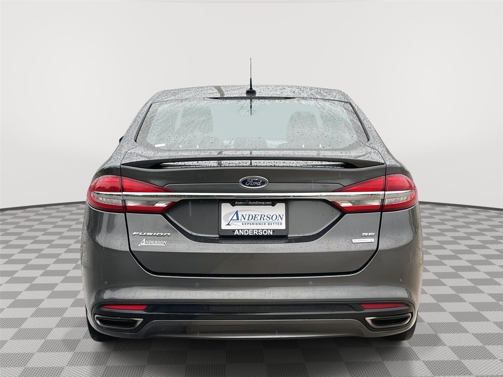 Vehicle photo 8