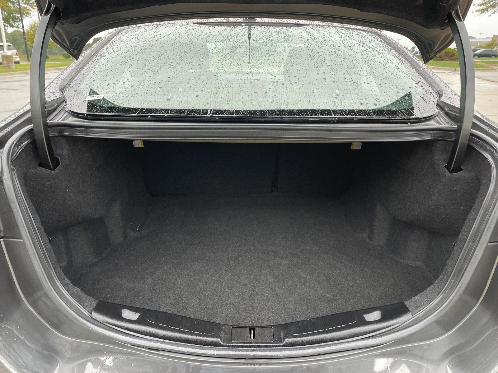 Vehicle photo 33