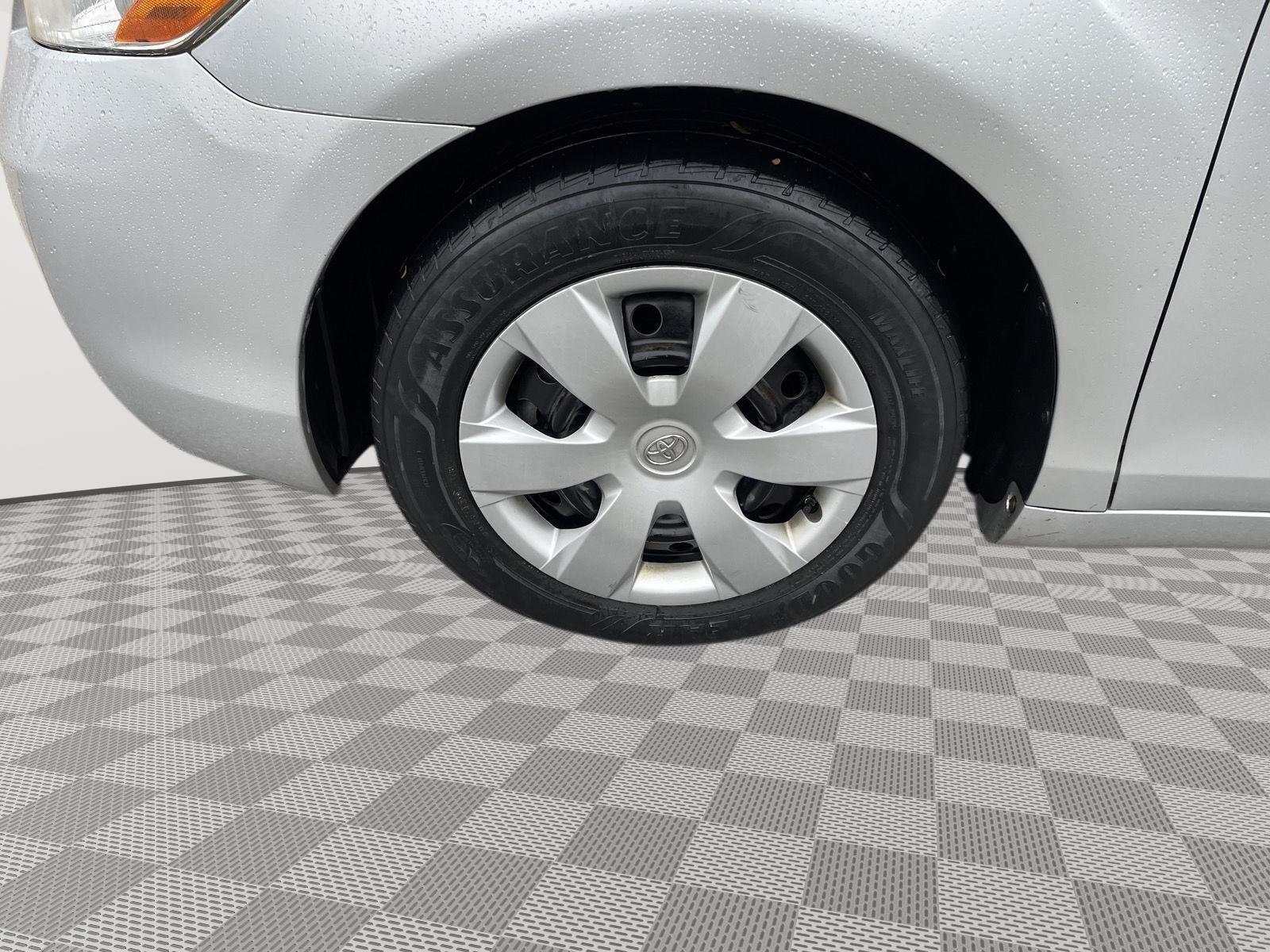 Vehicle photo 10