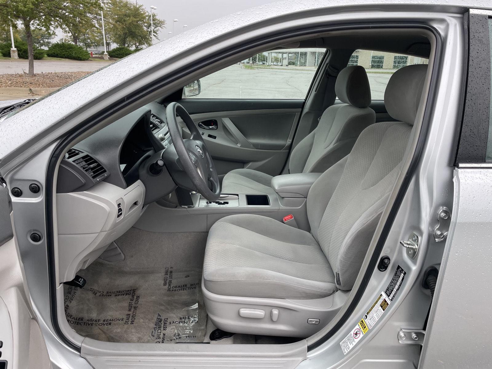 Vehicle photo 16
