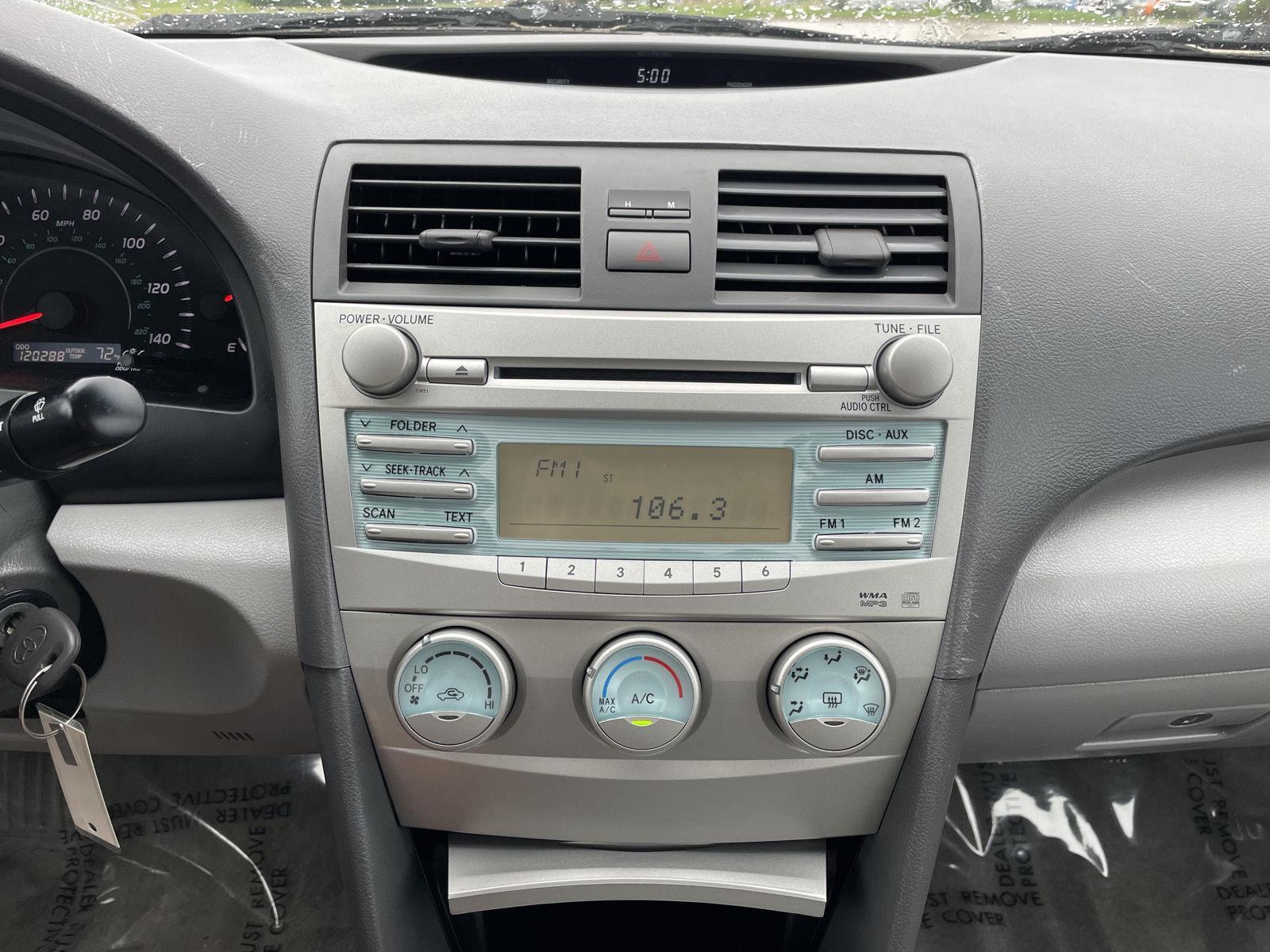 Vehicle photo 20