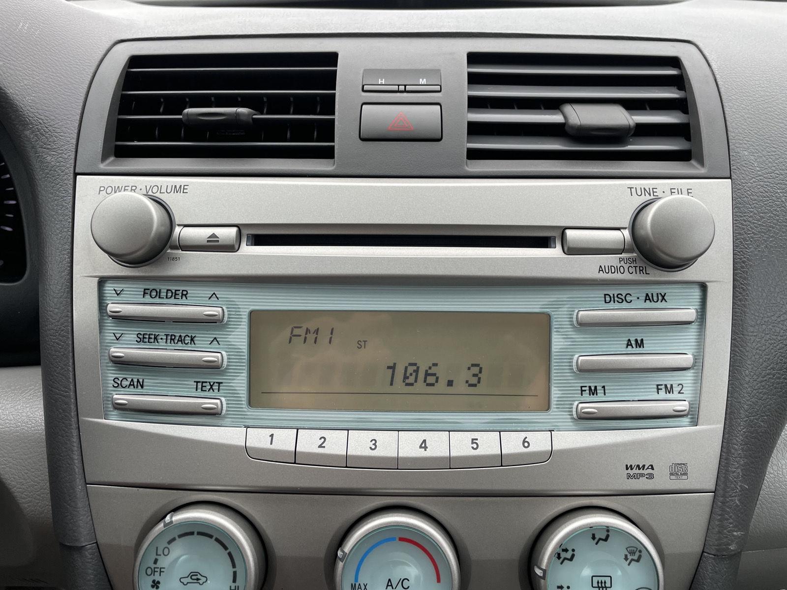 Vehicle photo 21