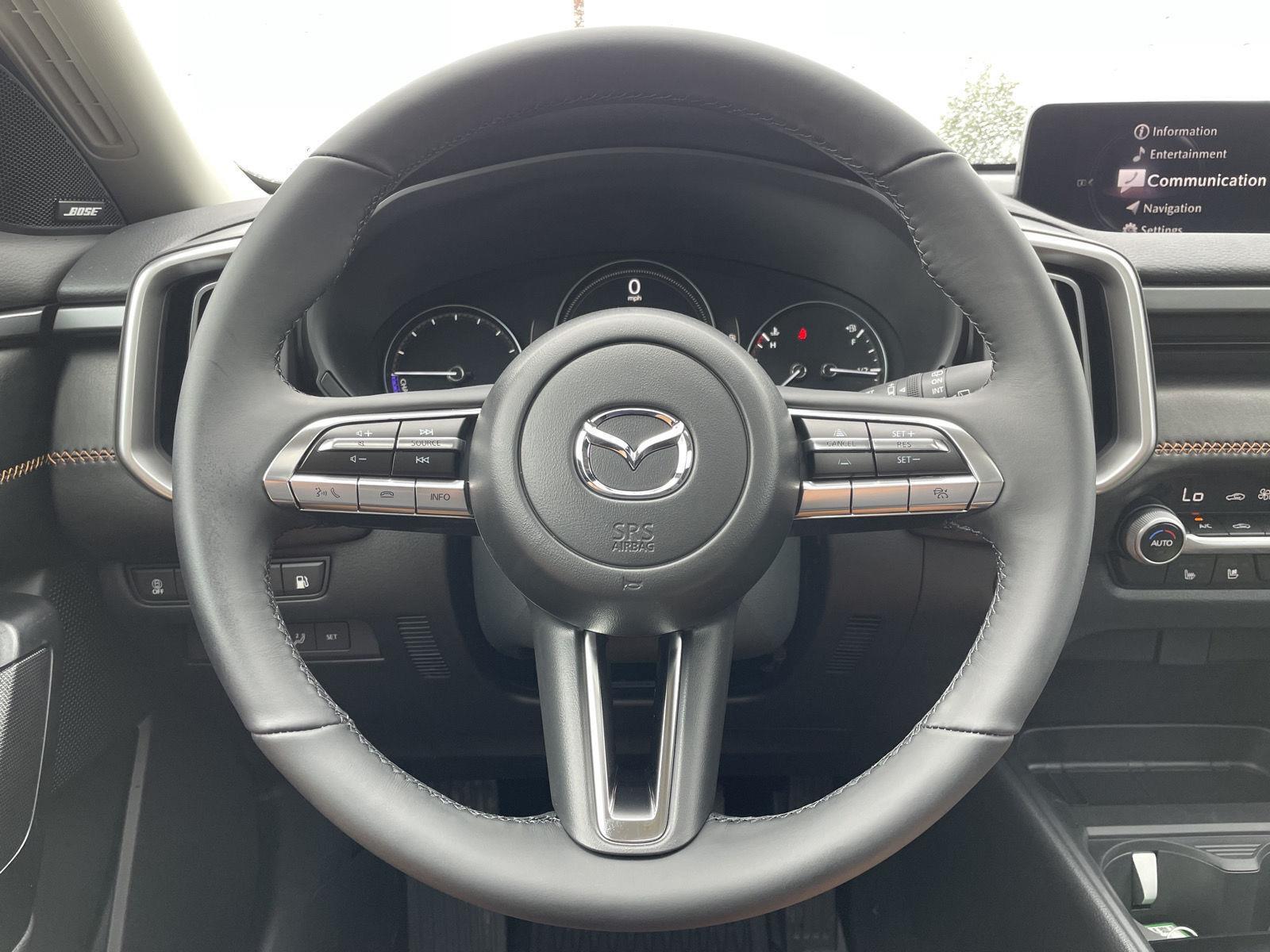 Vehicle photo 12