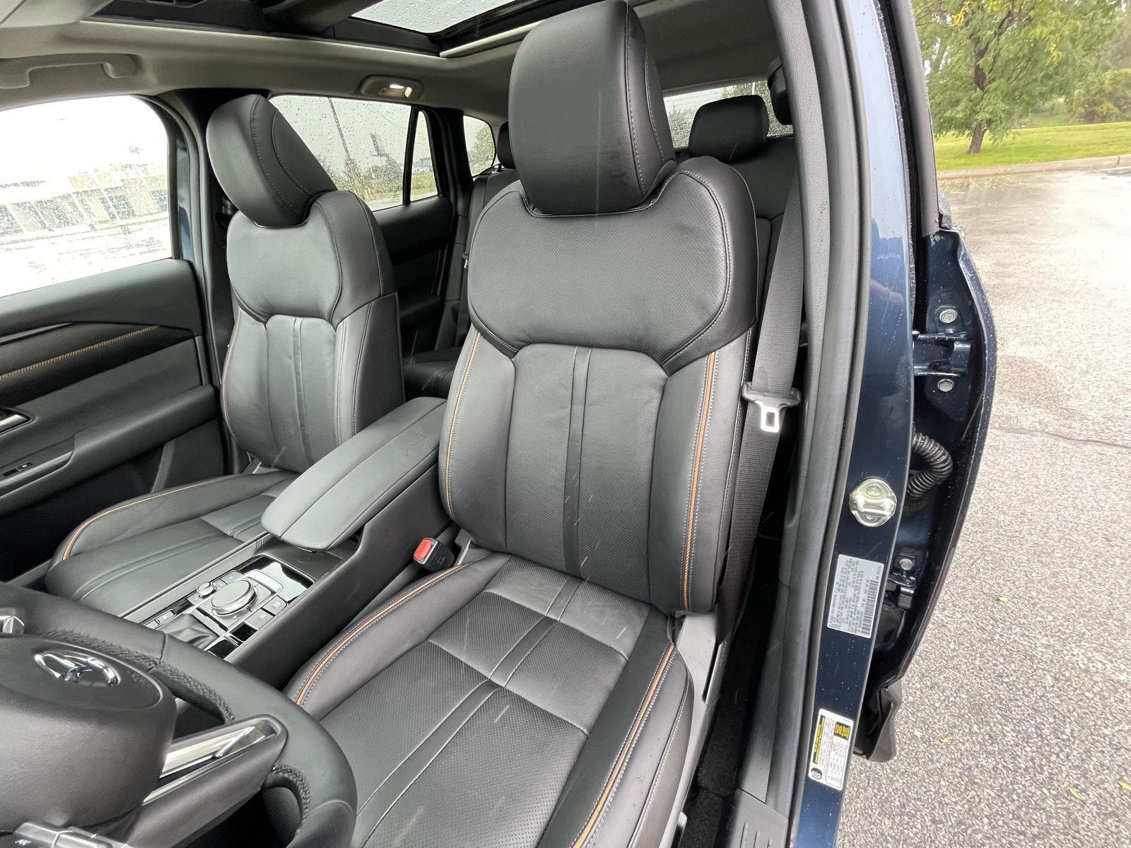Vehicle photo 18