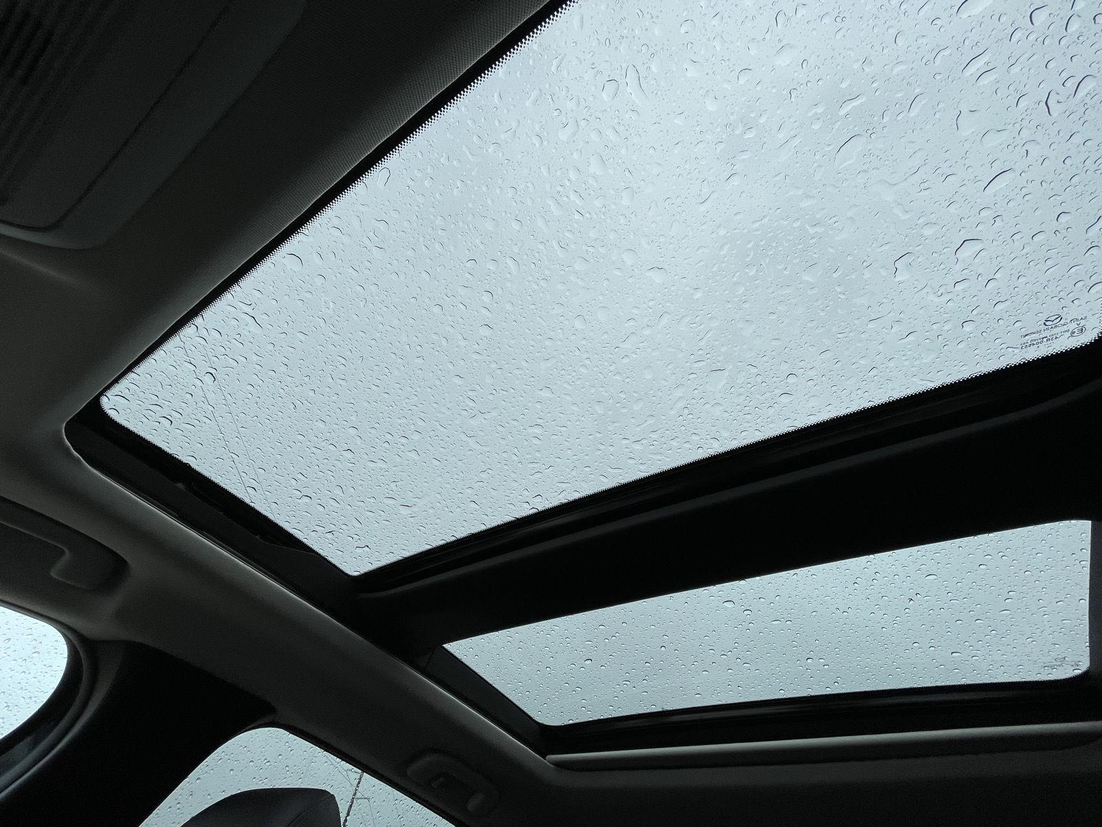 Vehicle photo 22