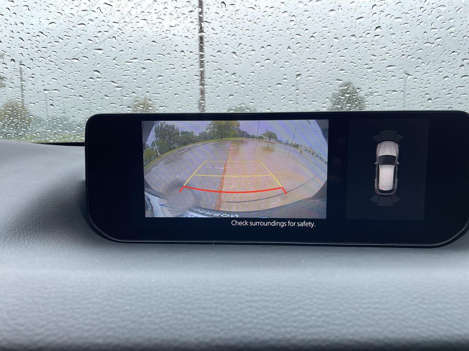 Vehicle photo 24