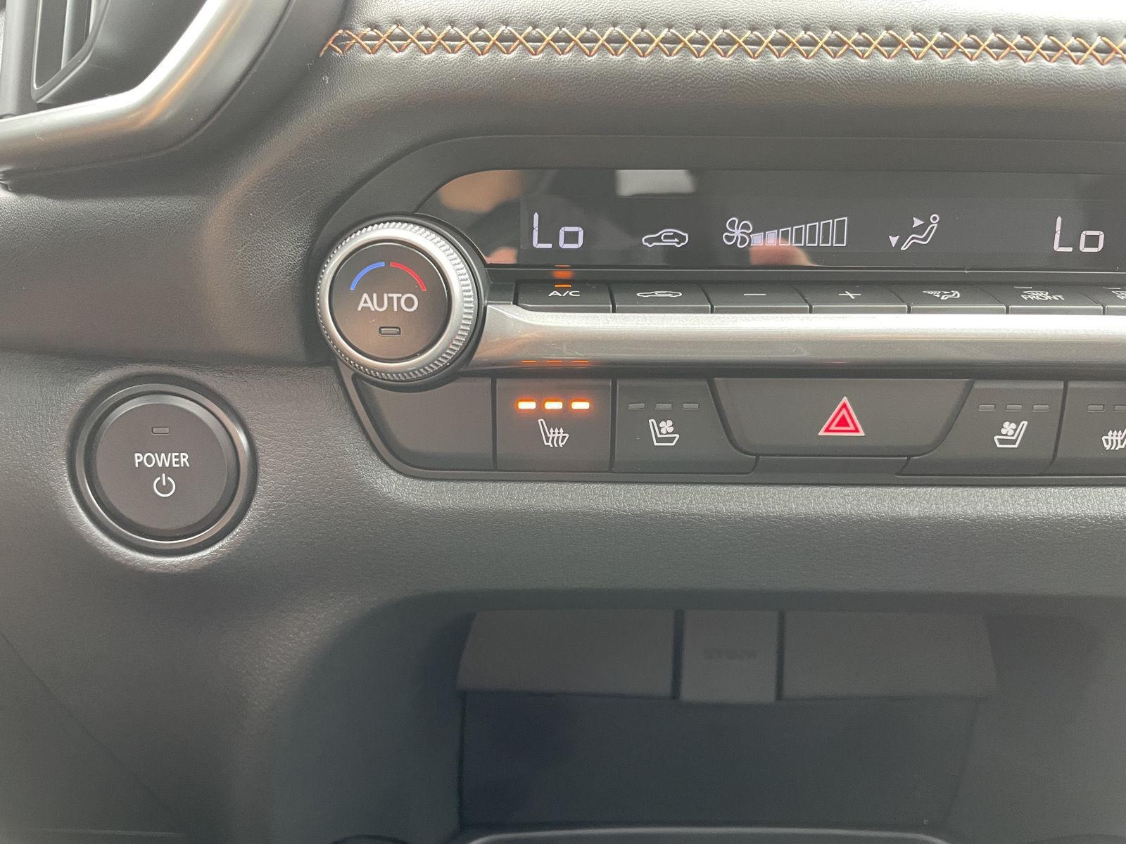 Vehicle photo 27