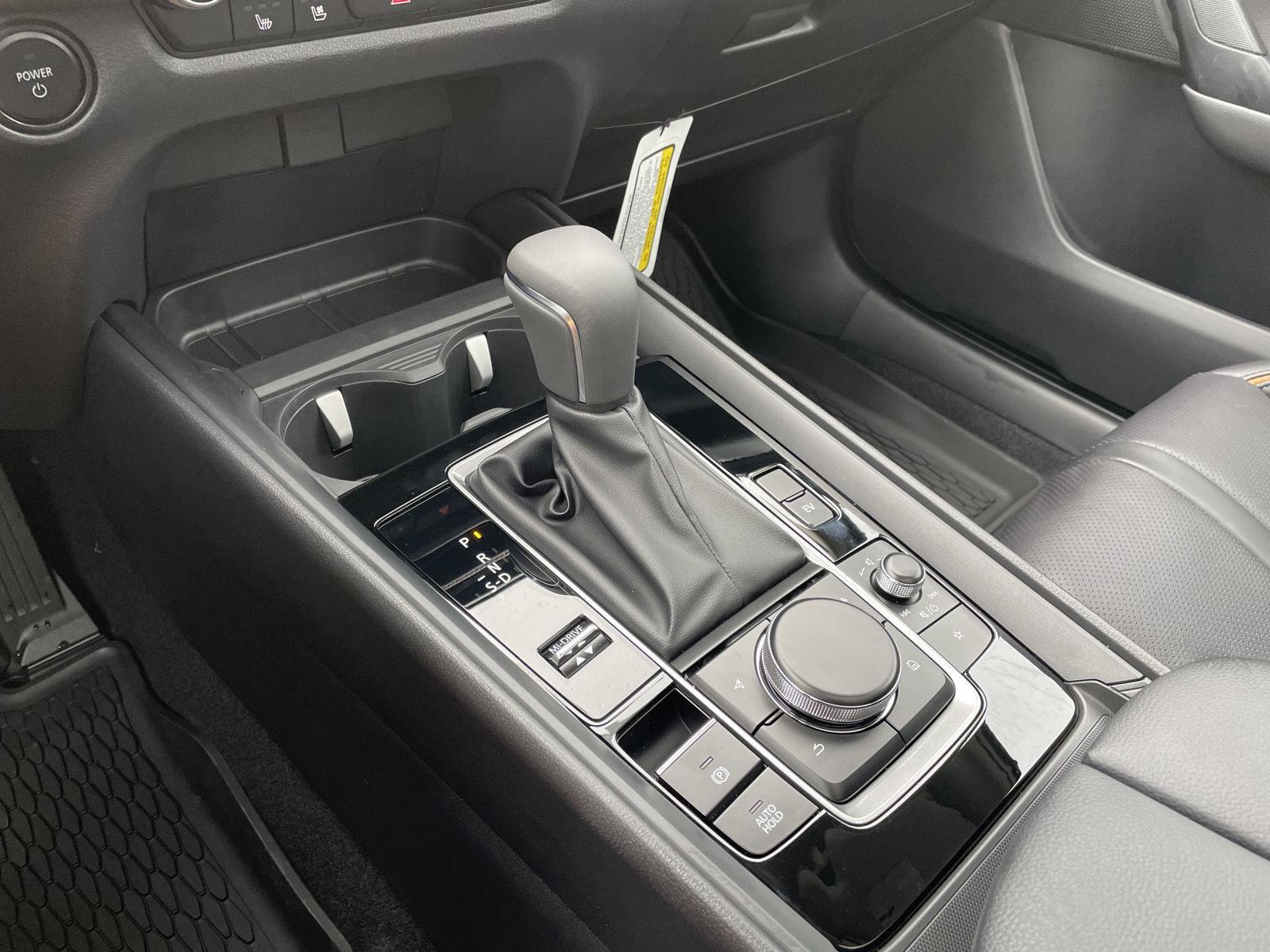 Vehicle photo 30