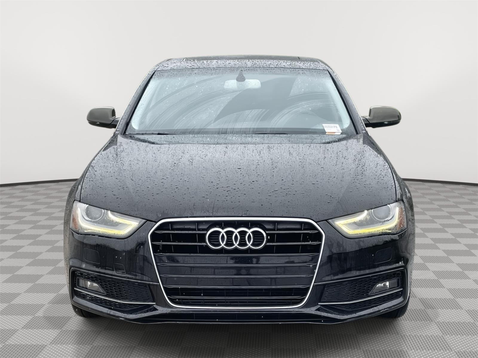 Vehicle photo 4