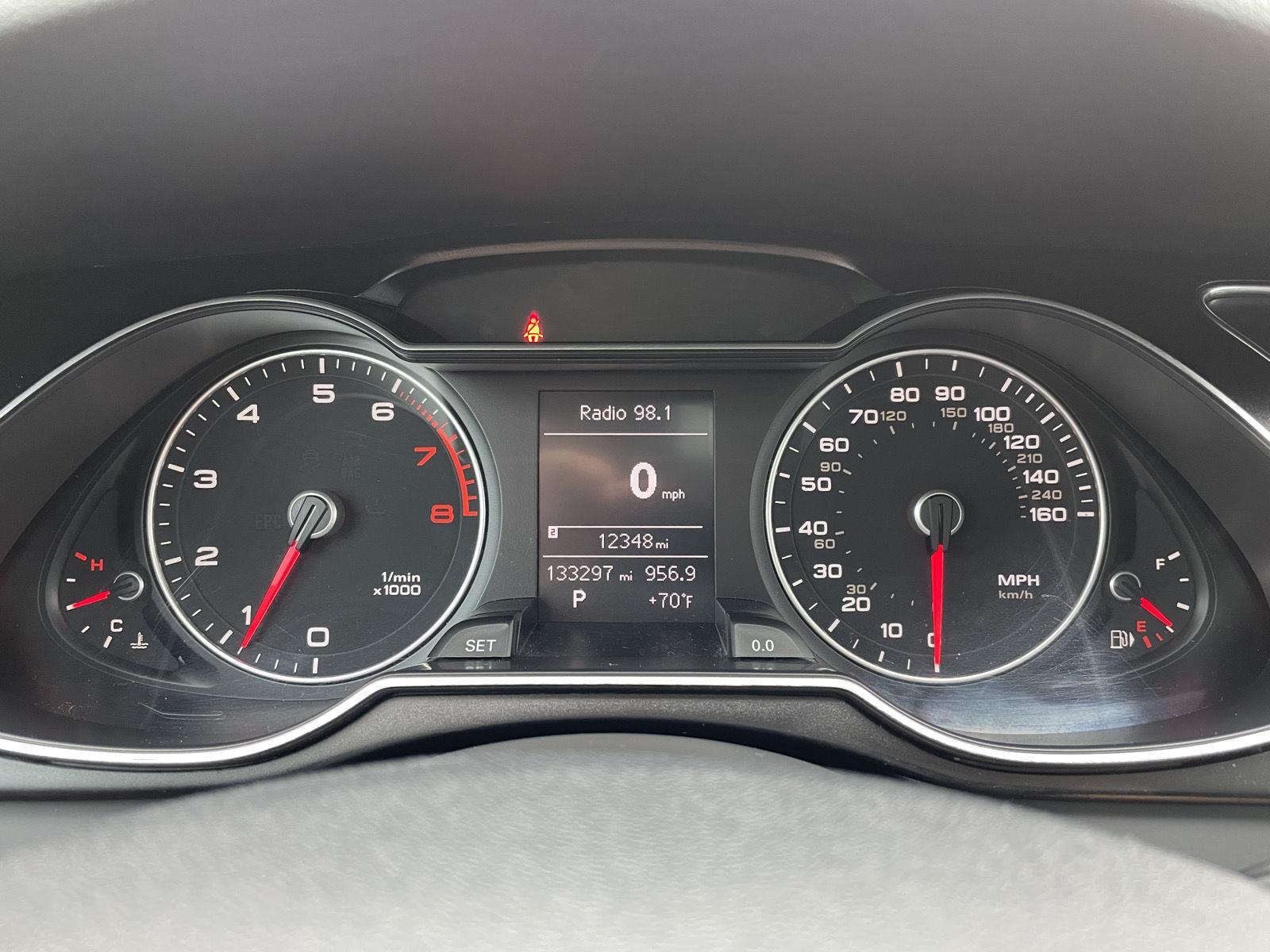 Vehicle photo 13
