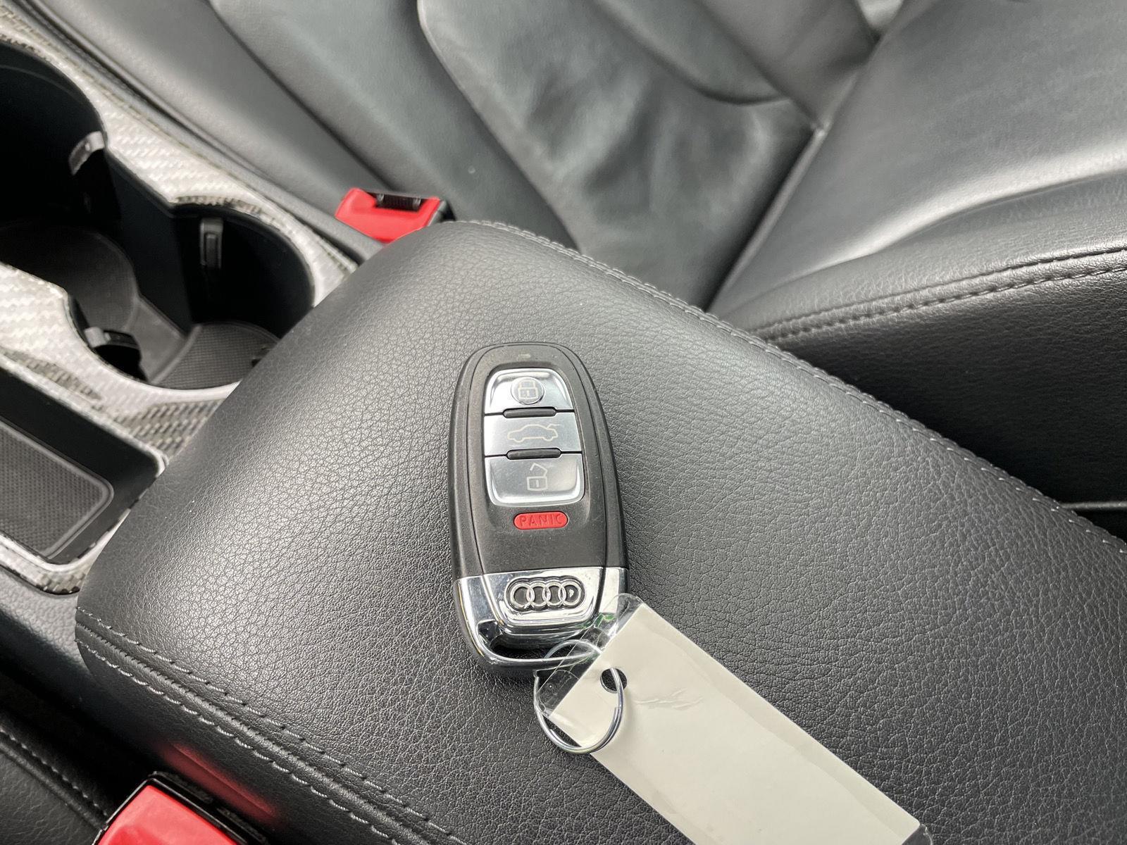 Vehicle photo 32
