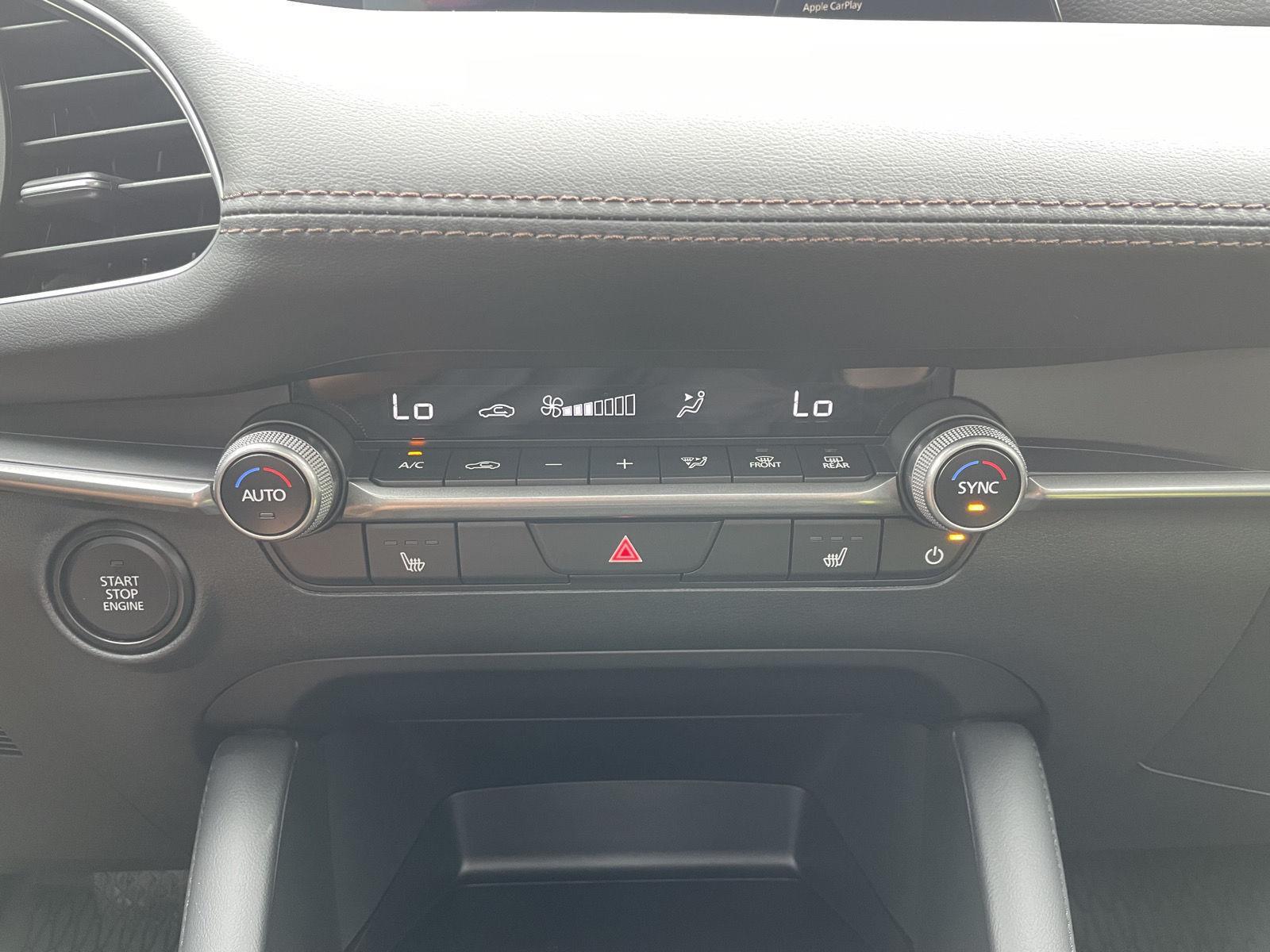 Vehicle photo 25