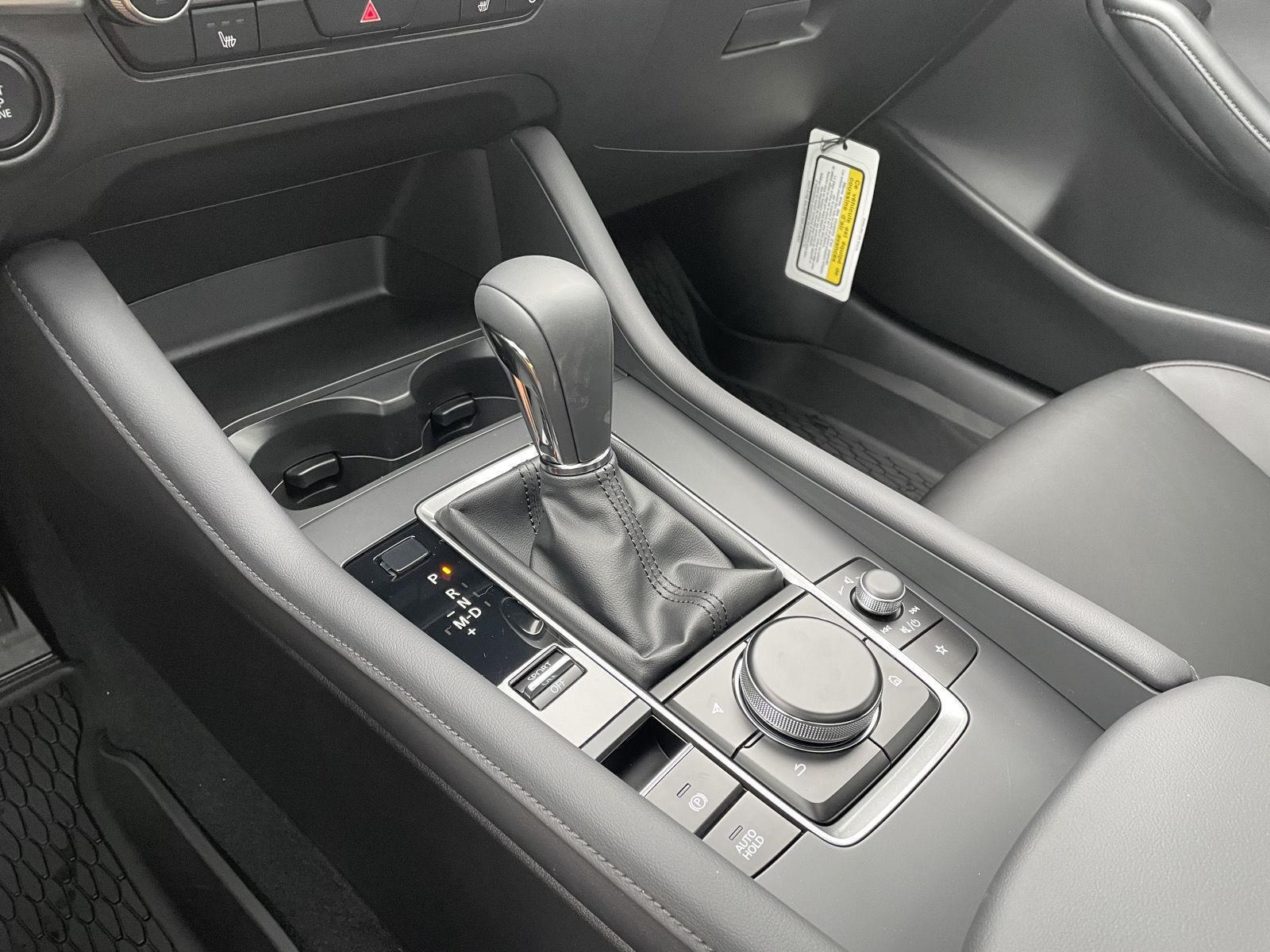 Vehicle photo 28