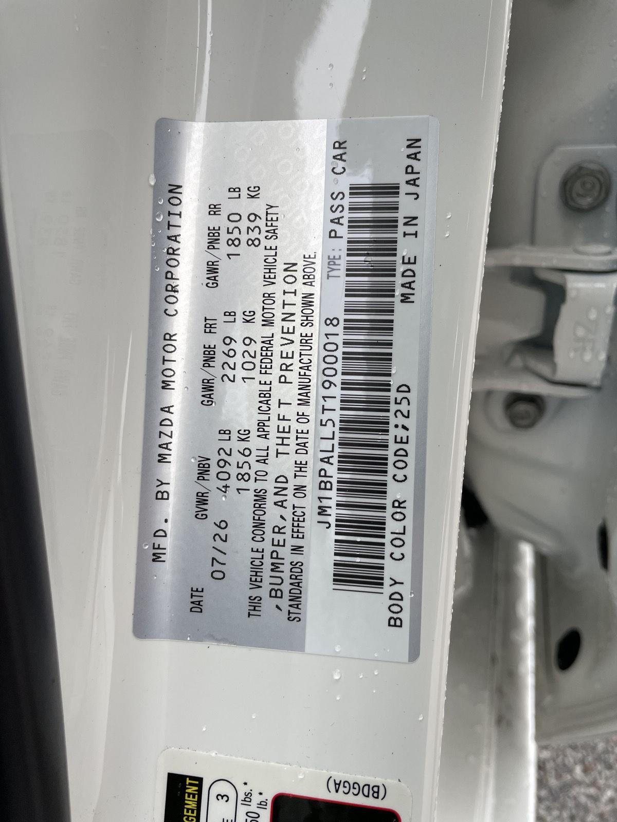 Vehicle photo 30