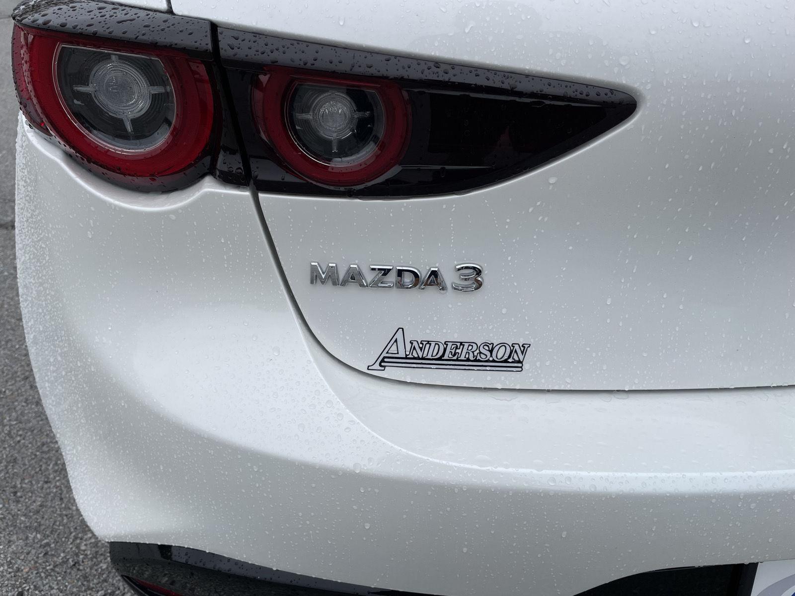 Vehicle photo 34