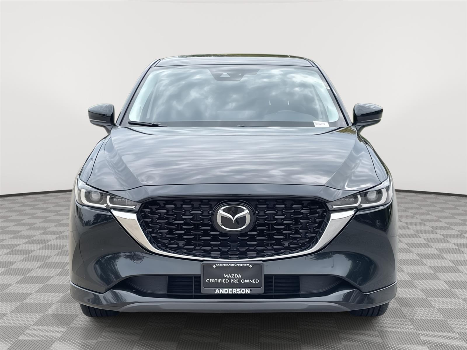 Vehicle photo 4