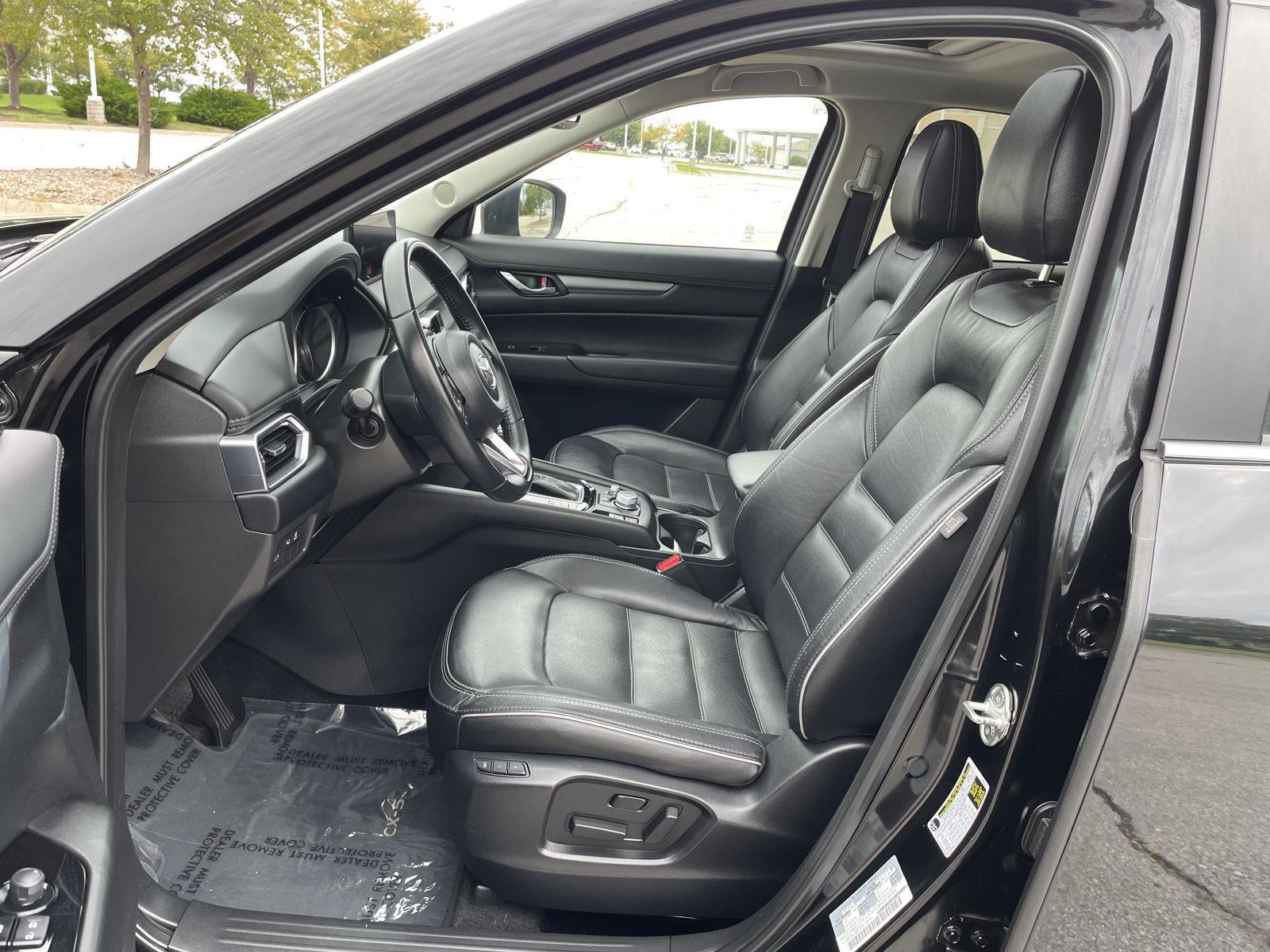 Vehicle photo 16
