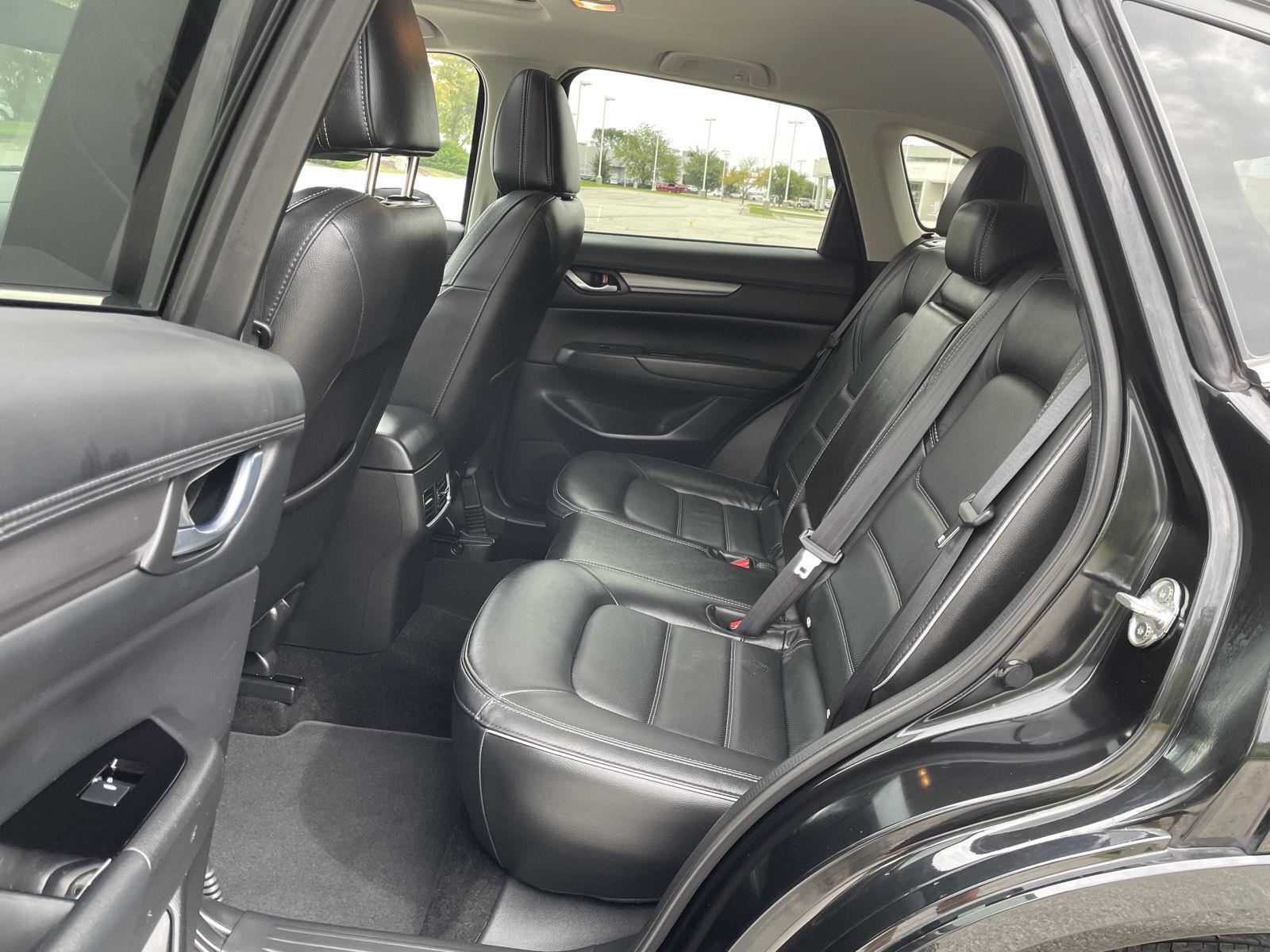 Vehicle photo 19