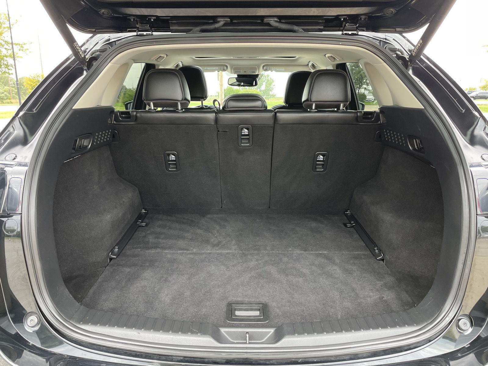 Vehicle photo 32