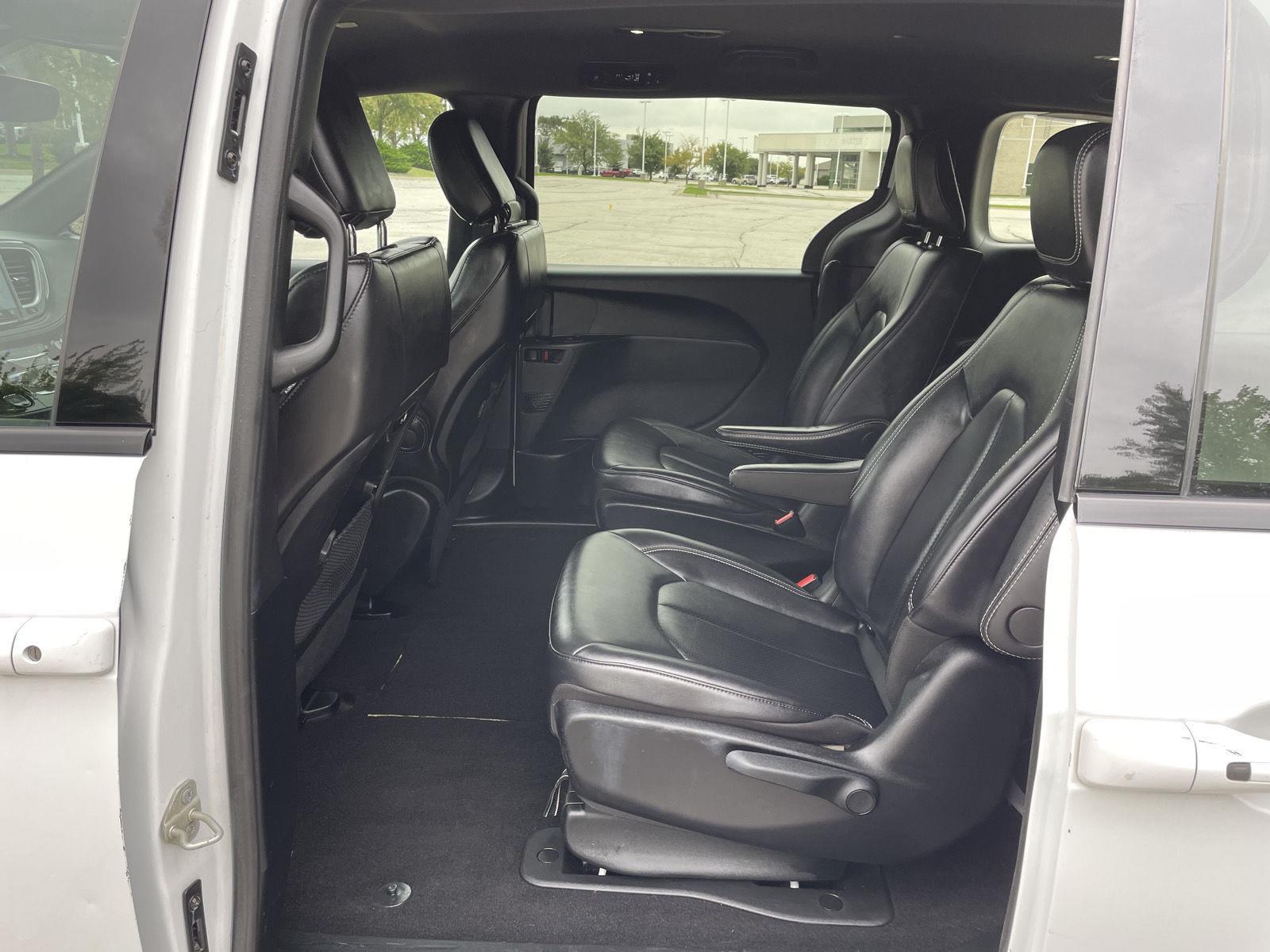 Vehicle photo 20