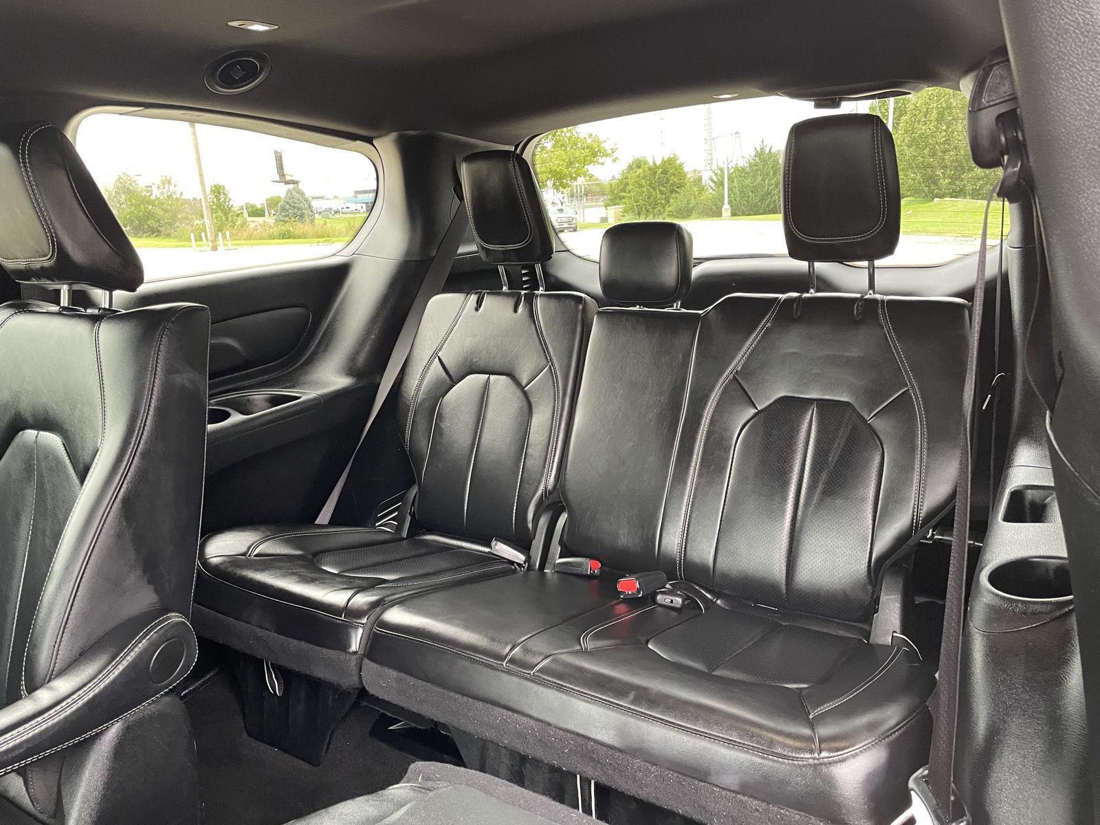 Vehicle photo 21