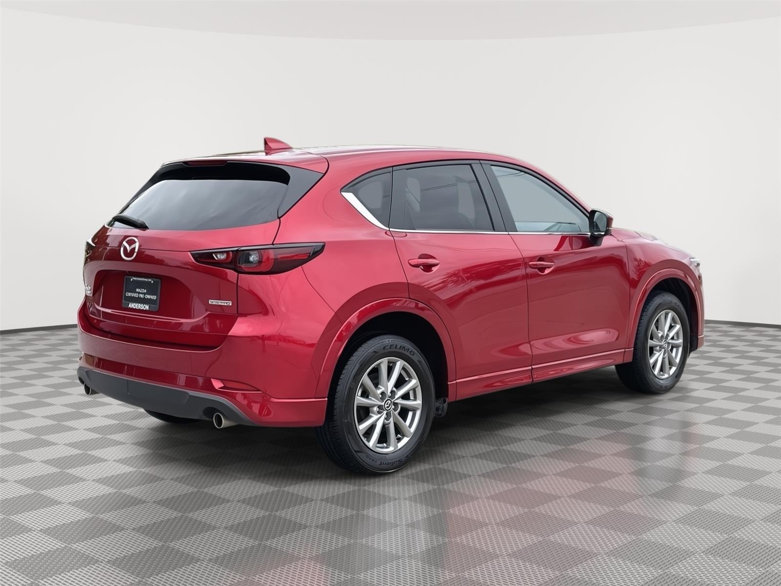 Vehicle photo 7