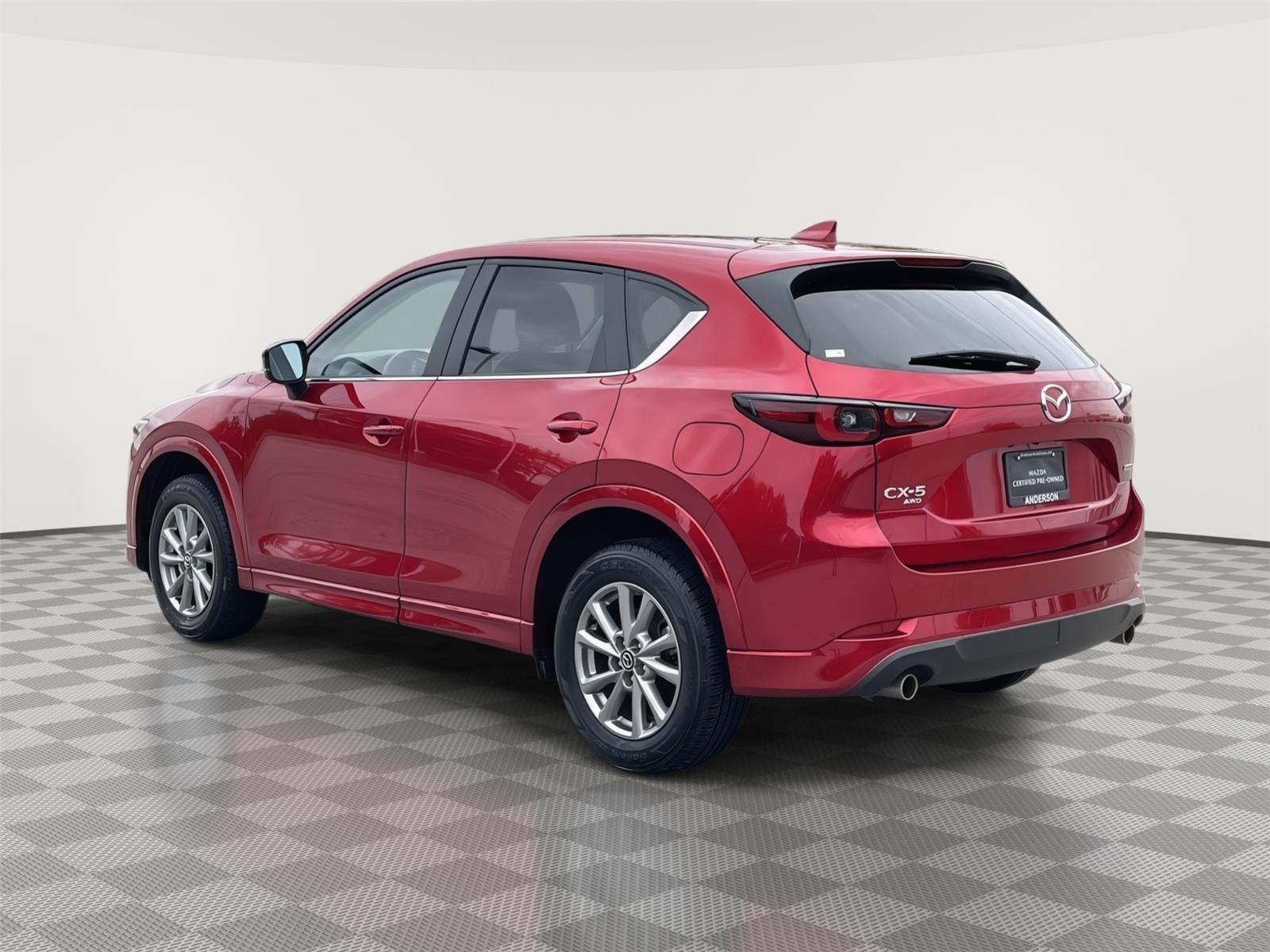 Vehicle photo 9