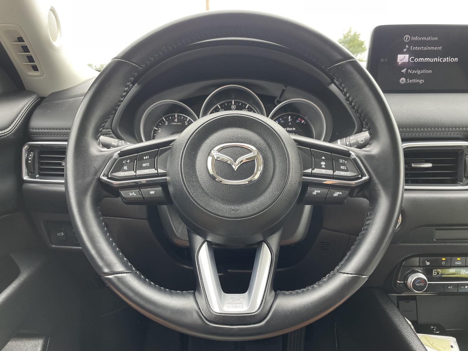 Vehicle photo 11