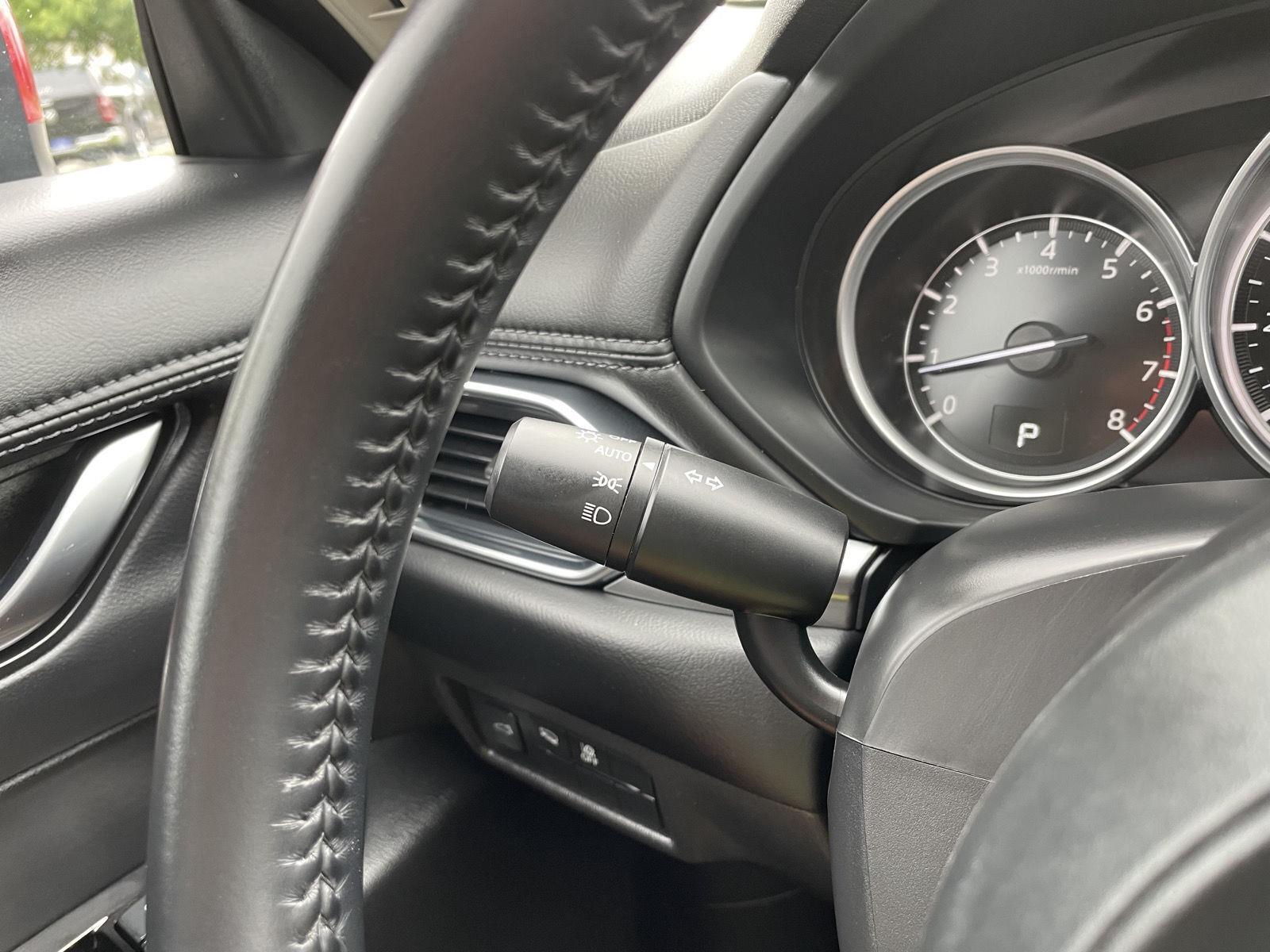Vehicle photo 15