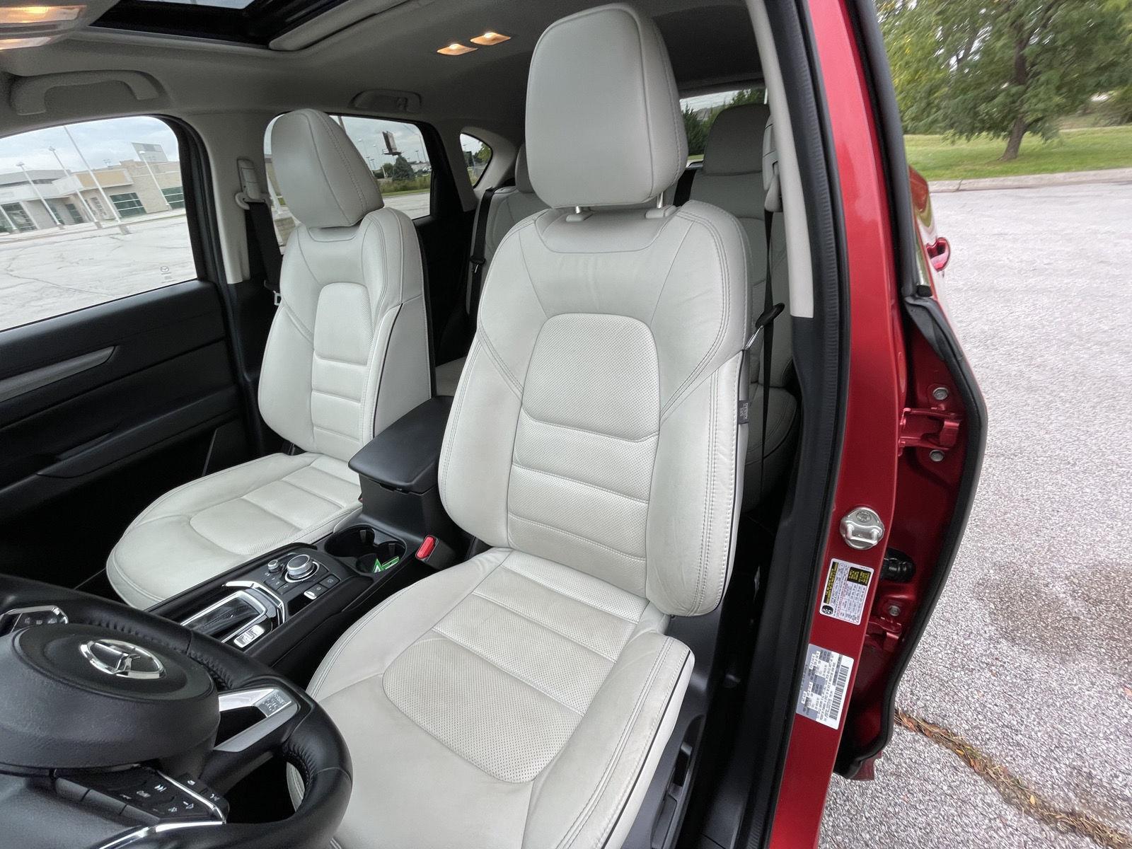 Vehicle photo 17