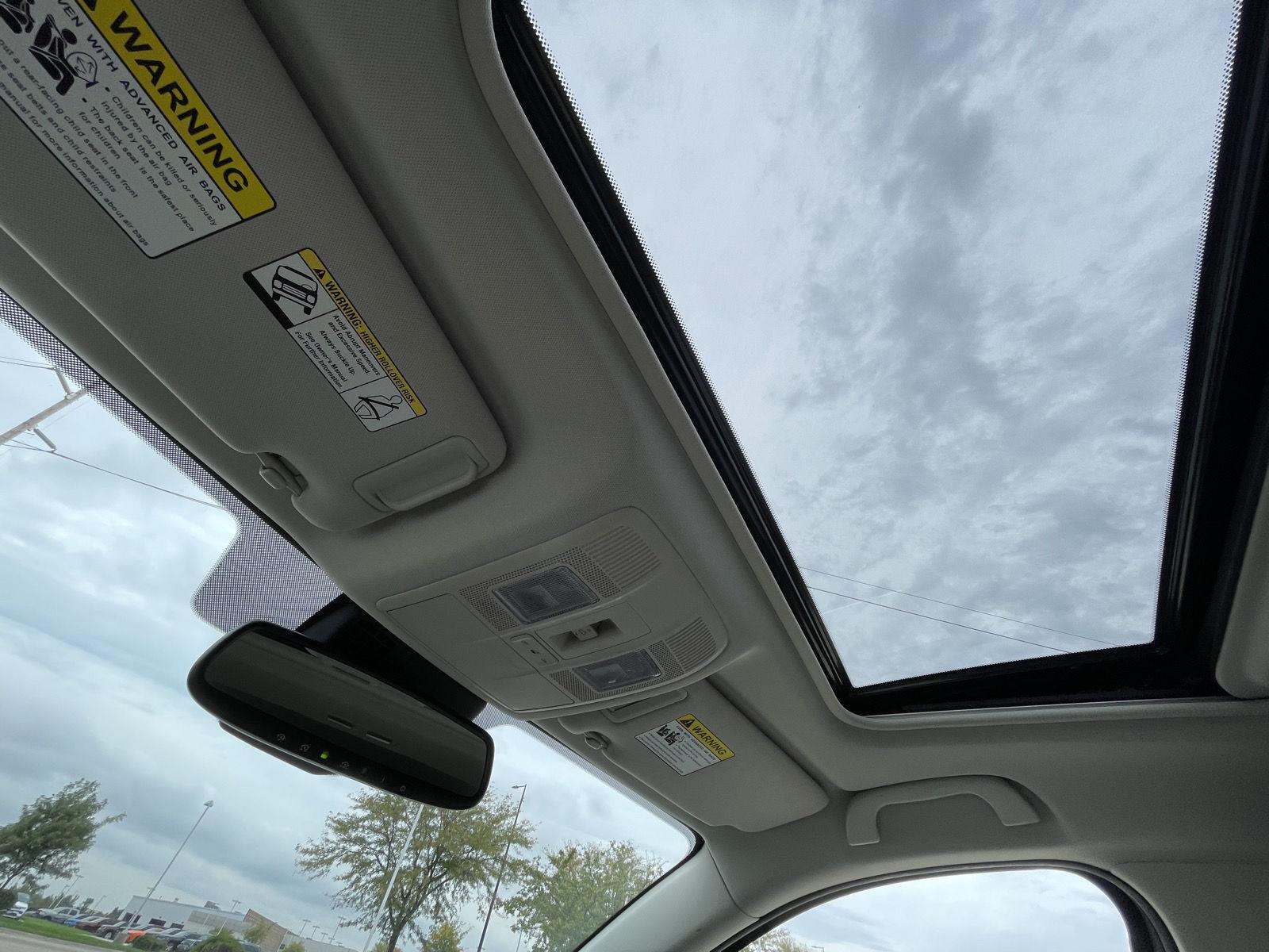 Vehicle photo 20