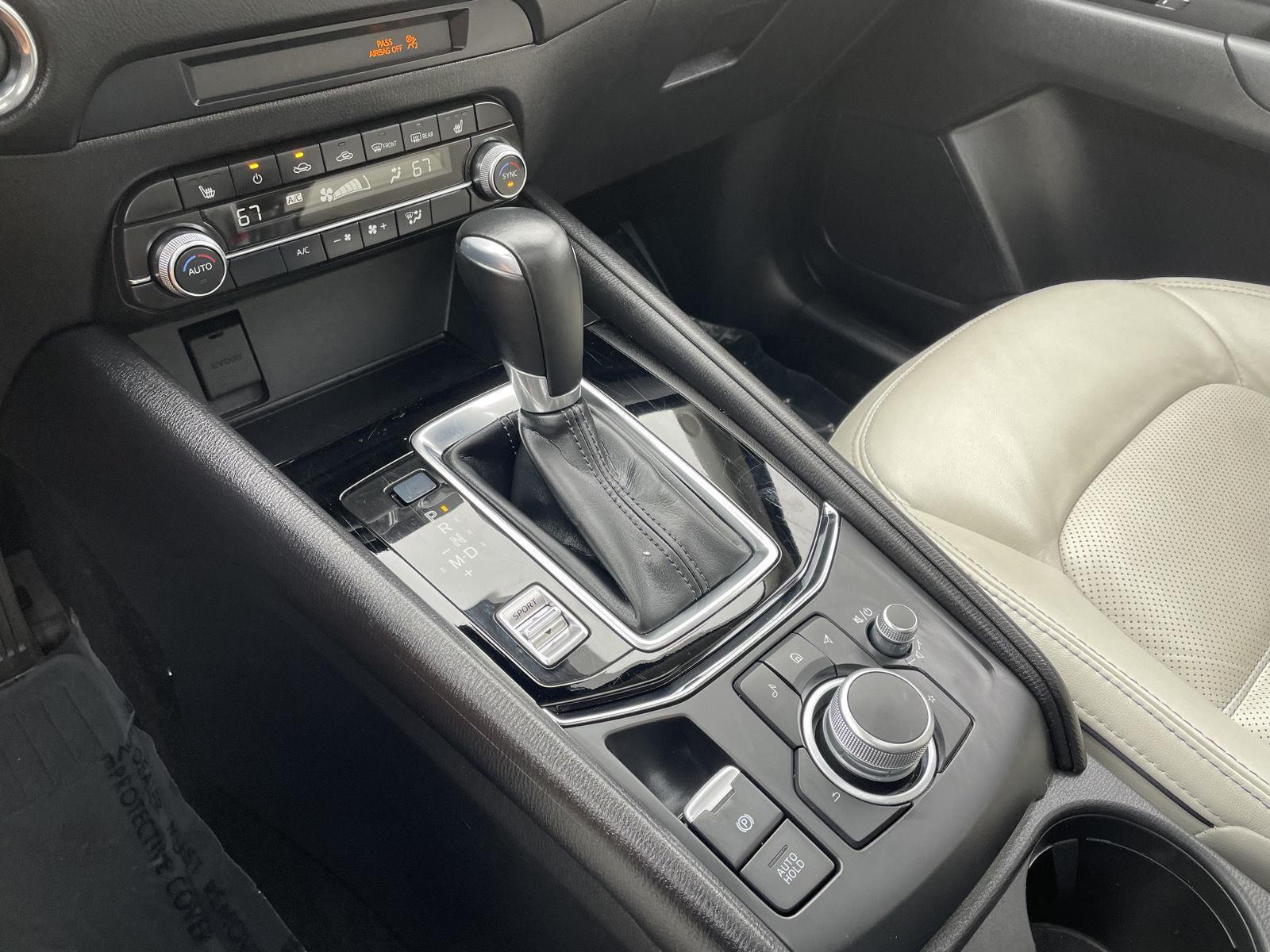 Vehicle photo 27