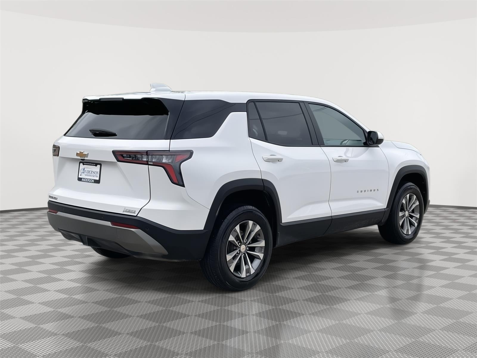 Vehicle photo 7