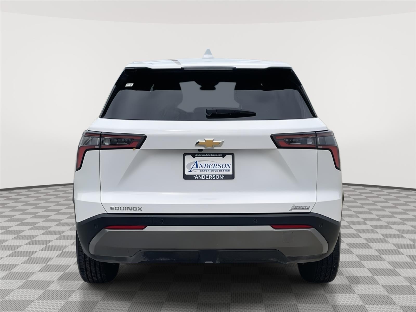 Vehicle photo 8
