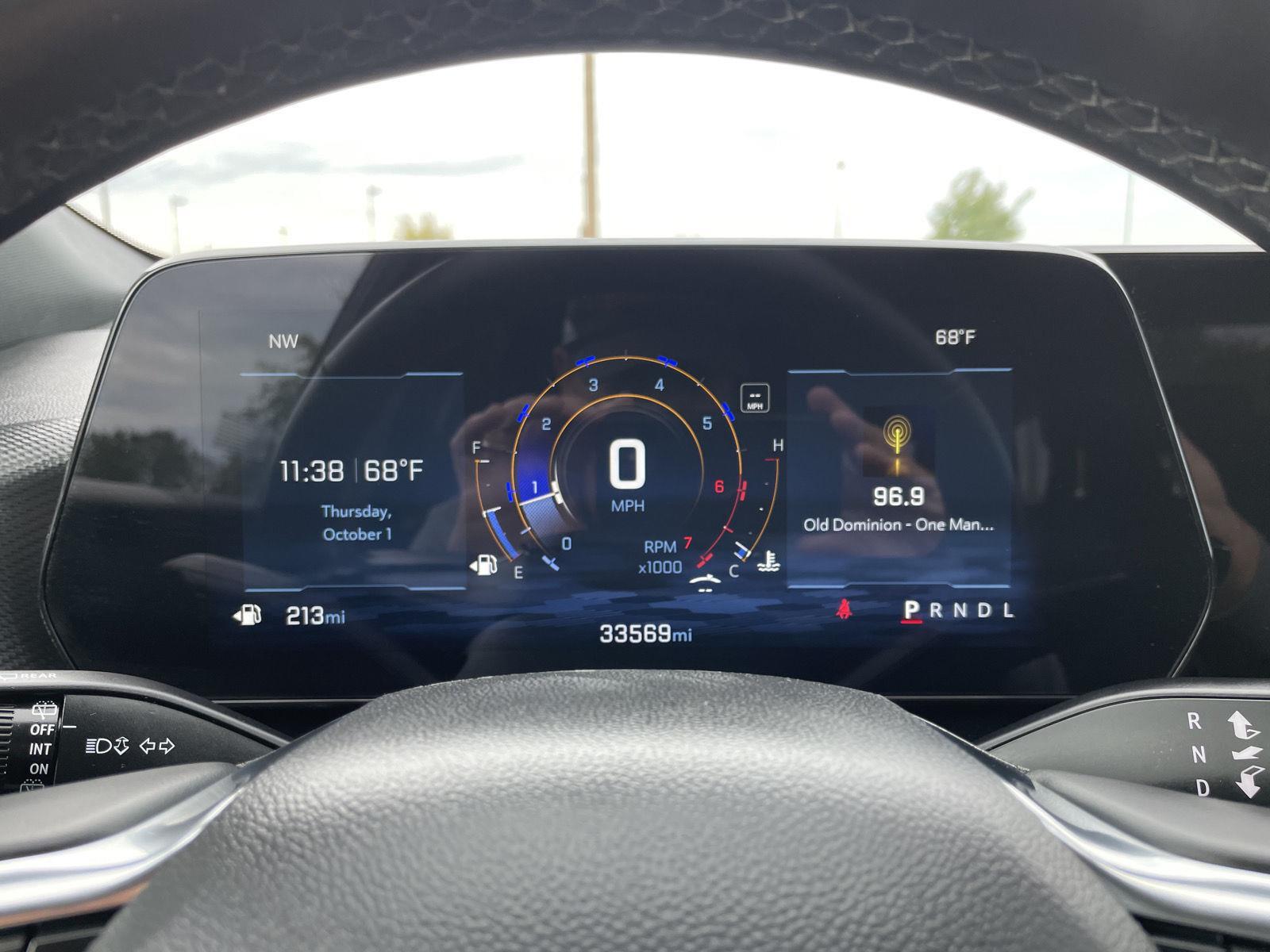 Vehicle photo 15