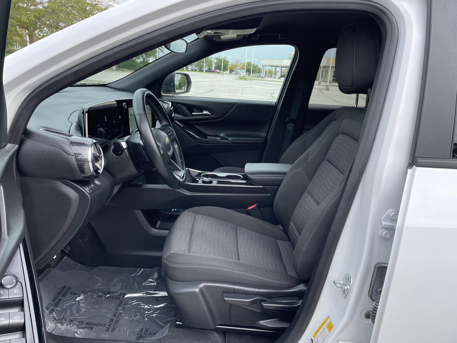 Vehicle photo 15