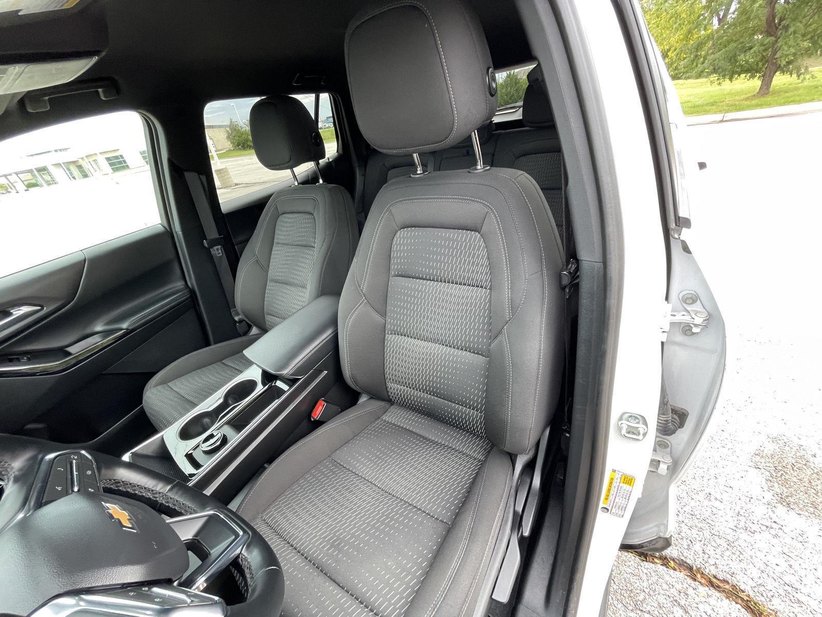 Vehicle photo 16