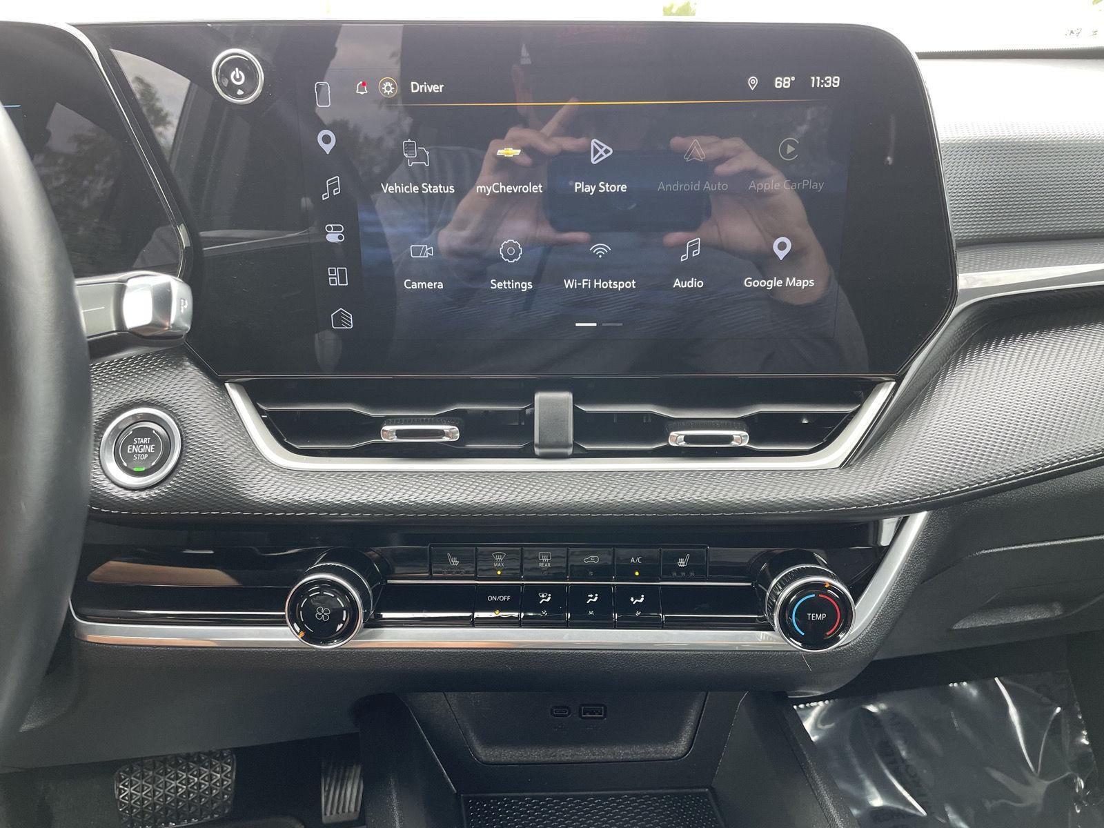 Vehicle photo 21