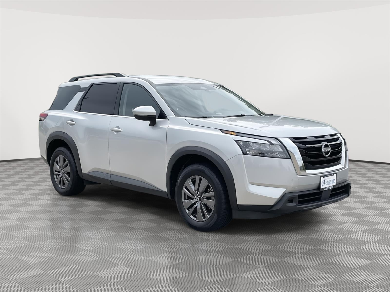 Vehicle photo 5
