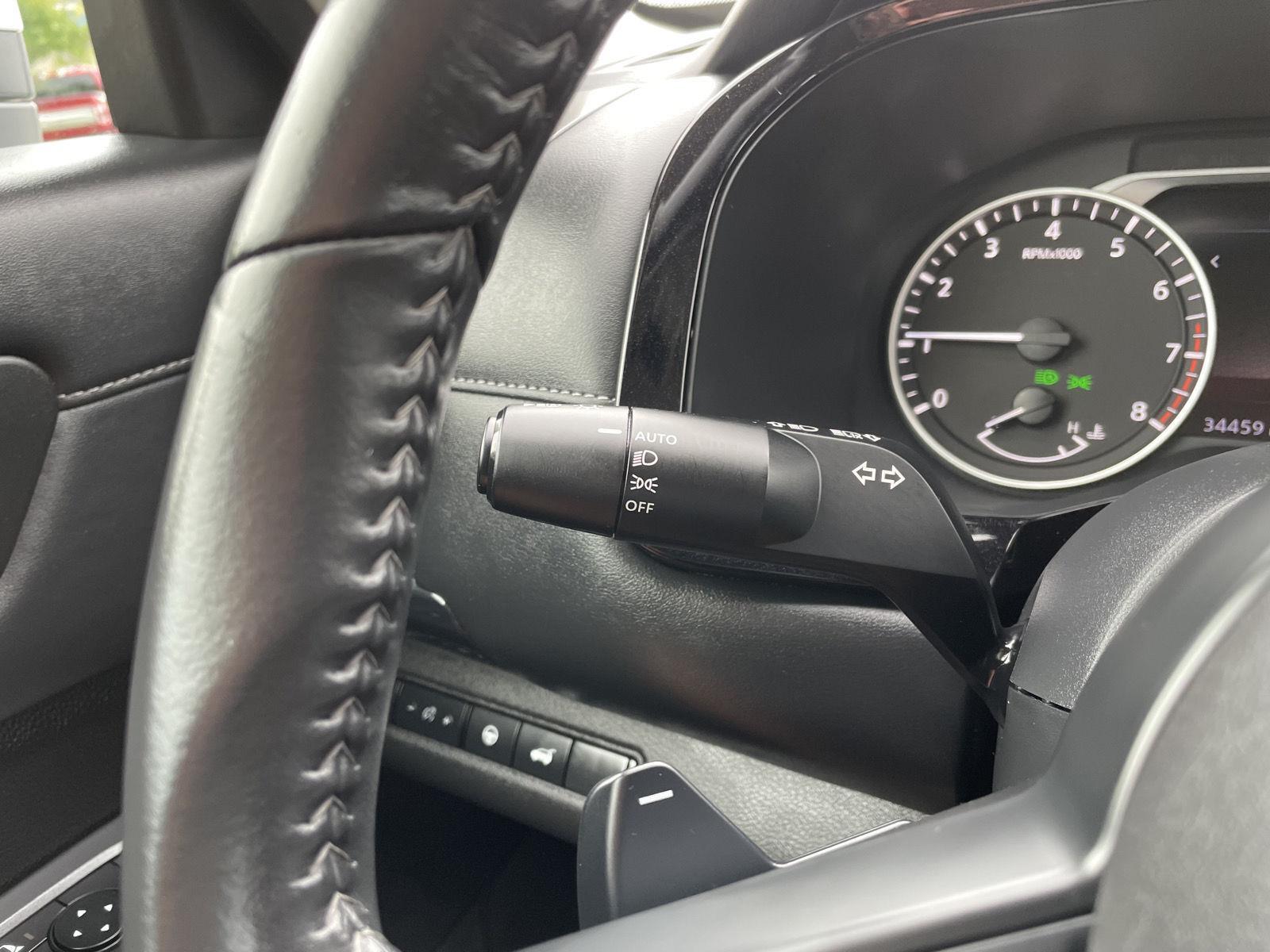 Vehicle photo 16