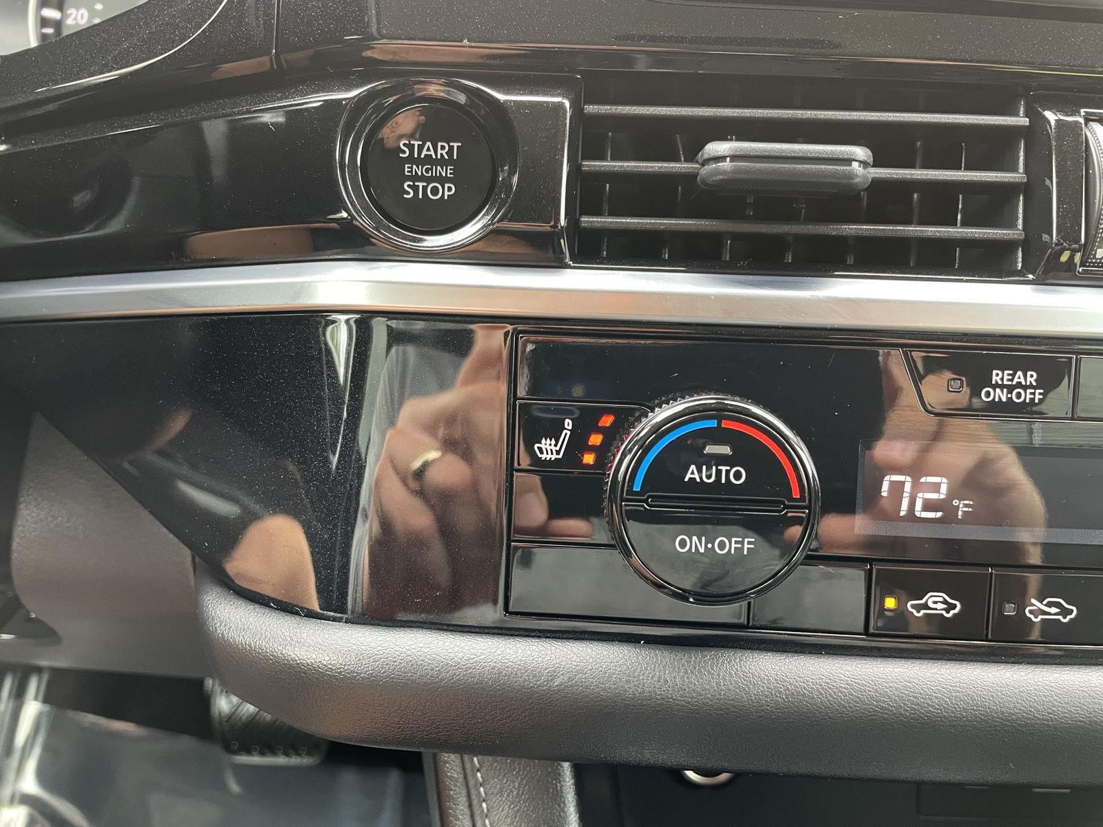 Vehicle photo 27