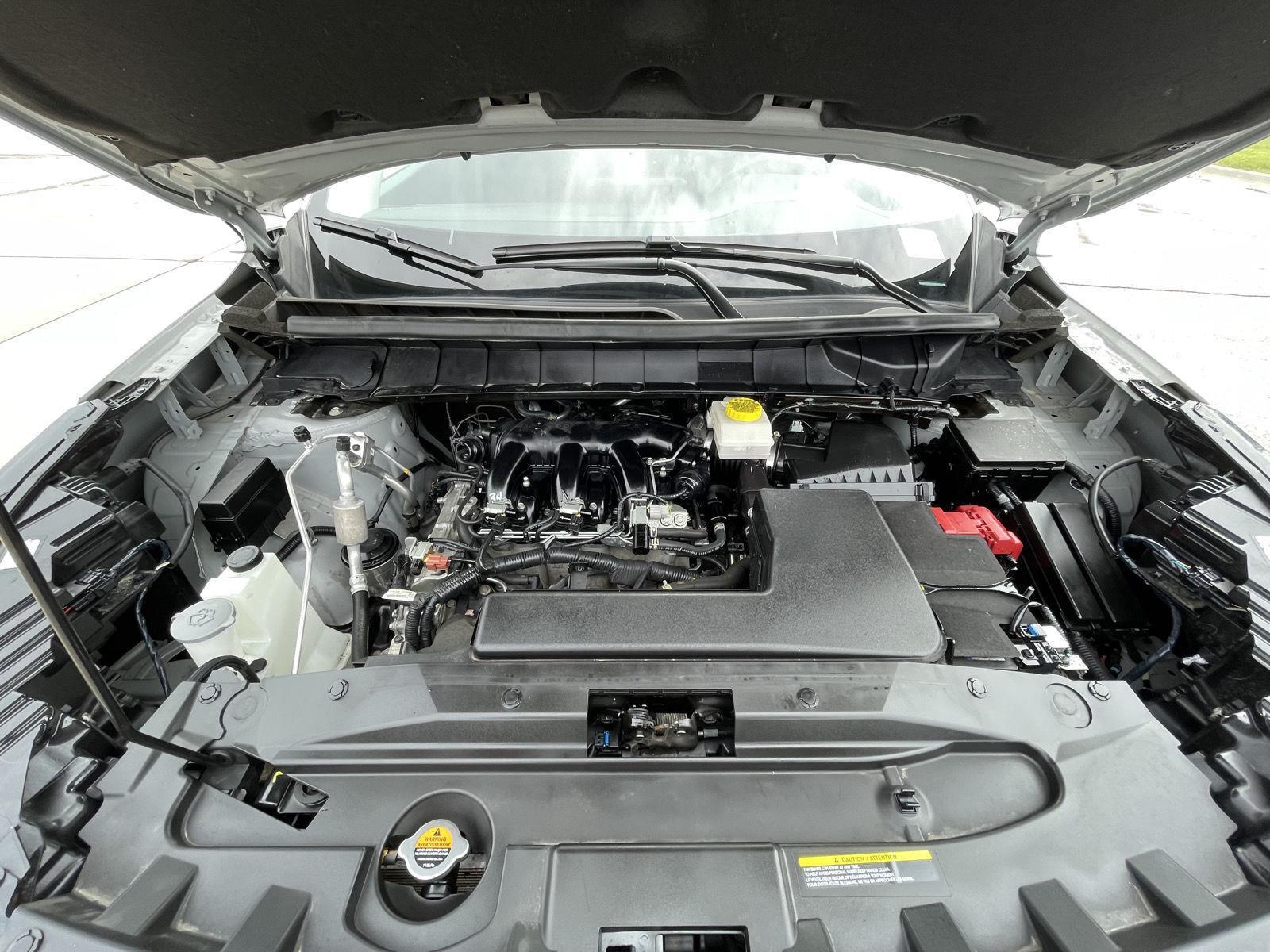 Vehicle photo 34