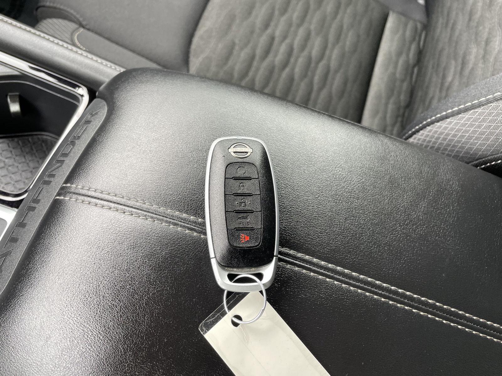 Vehicle photo 37
