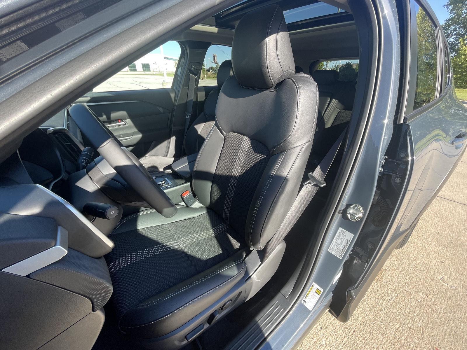 Vehicle photo 18