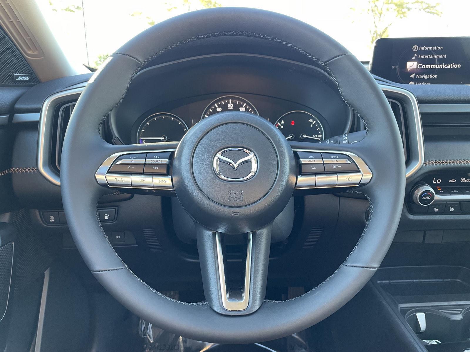 Vehicle photo 12