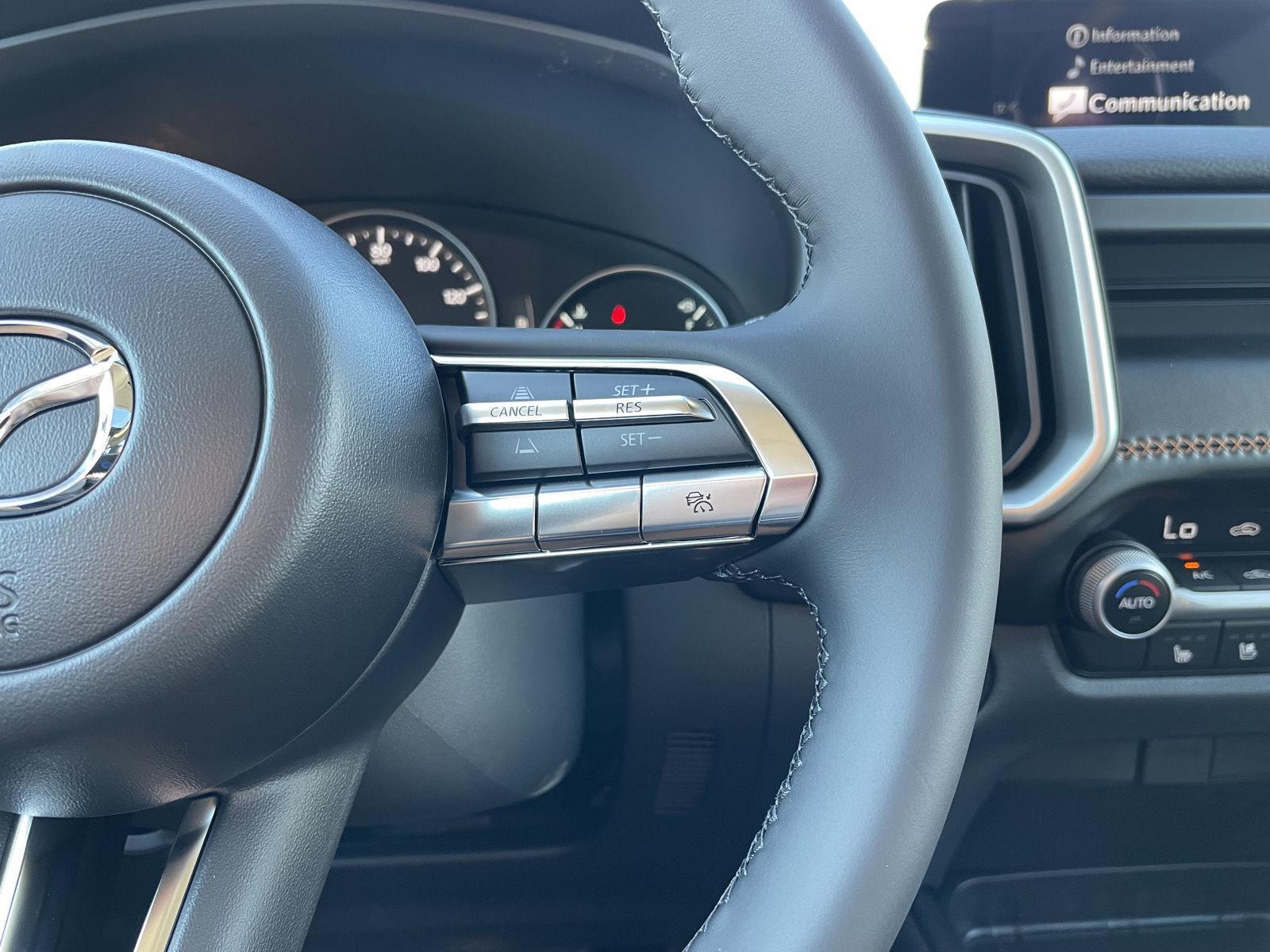 Vehicle photo 14