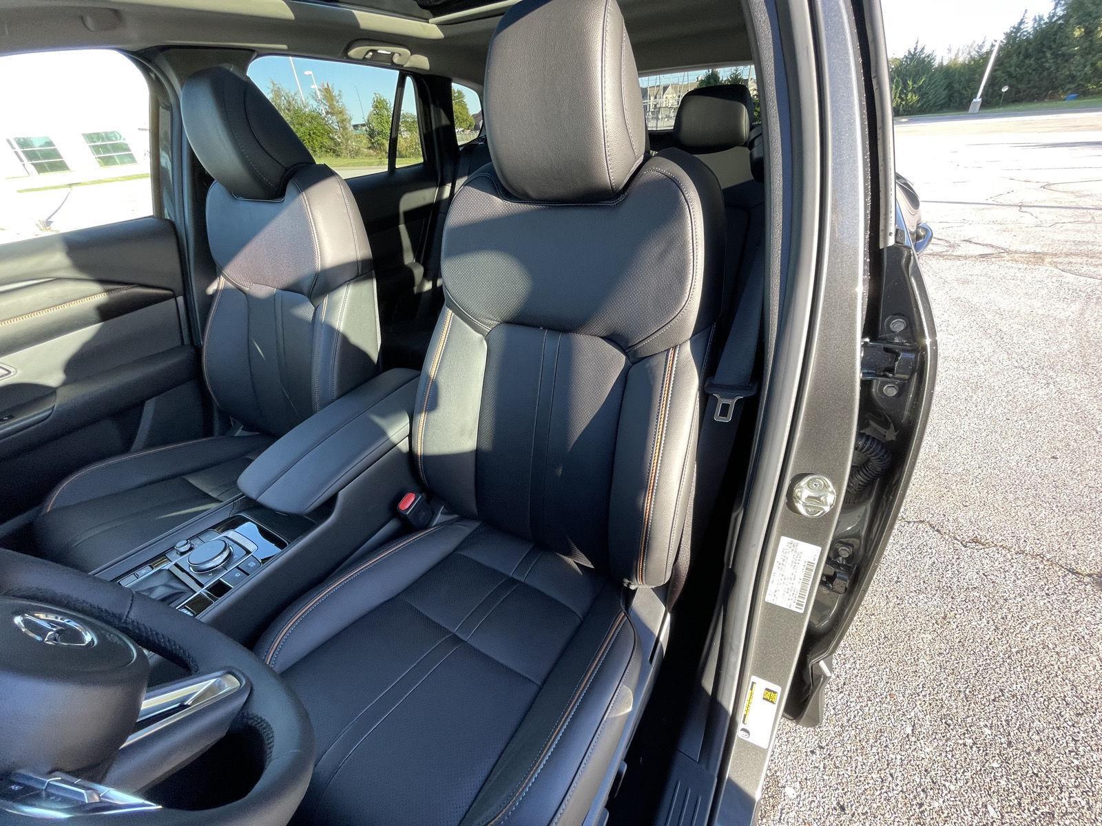 Vehicle photo 18