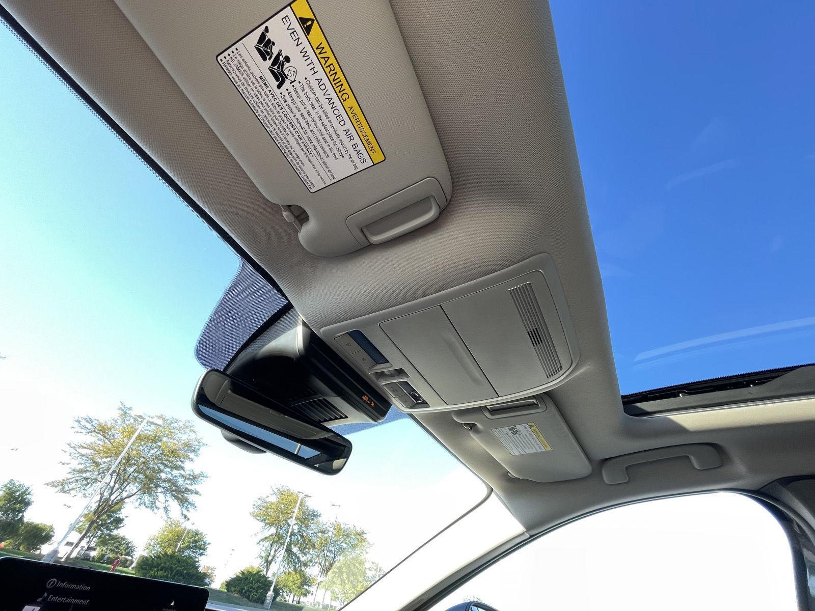 Vehicle photo 21
