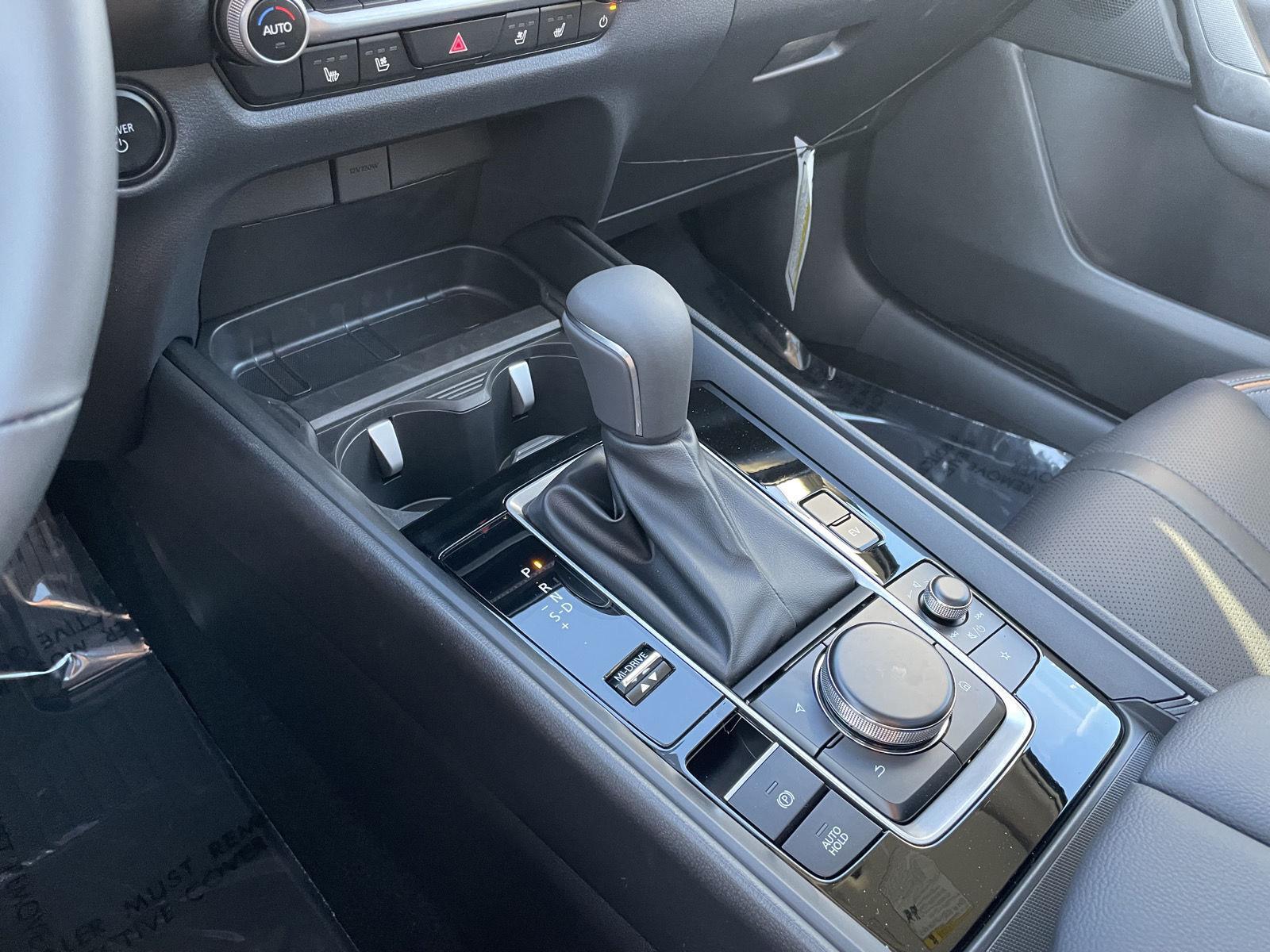 Vehicle photo 30
