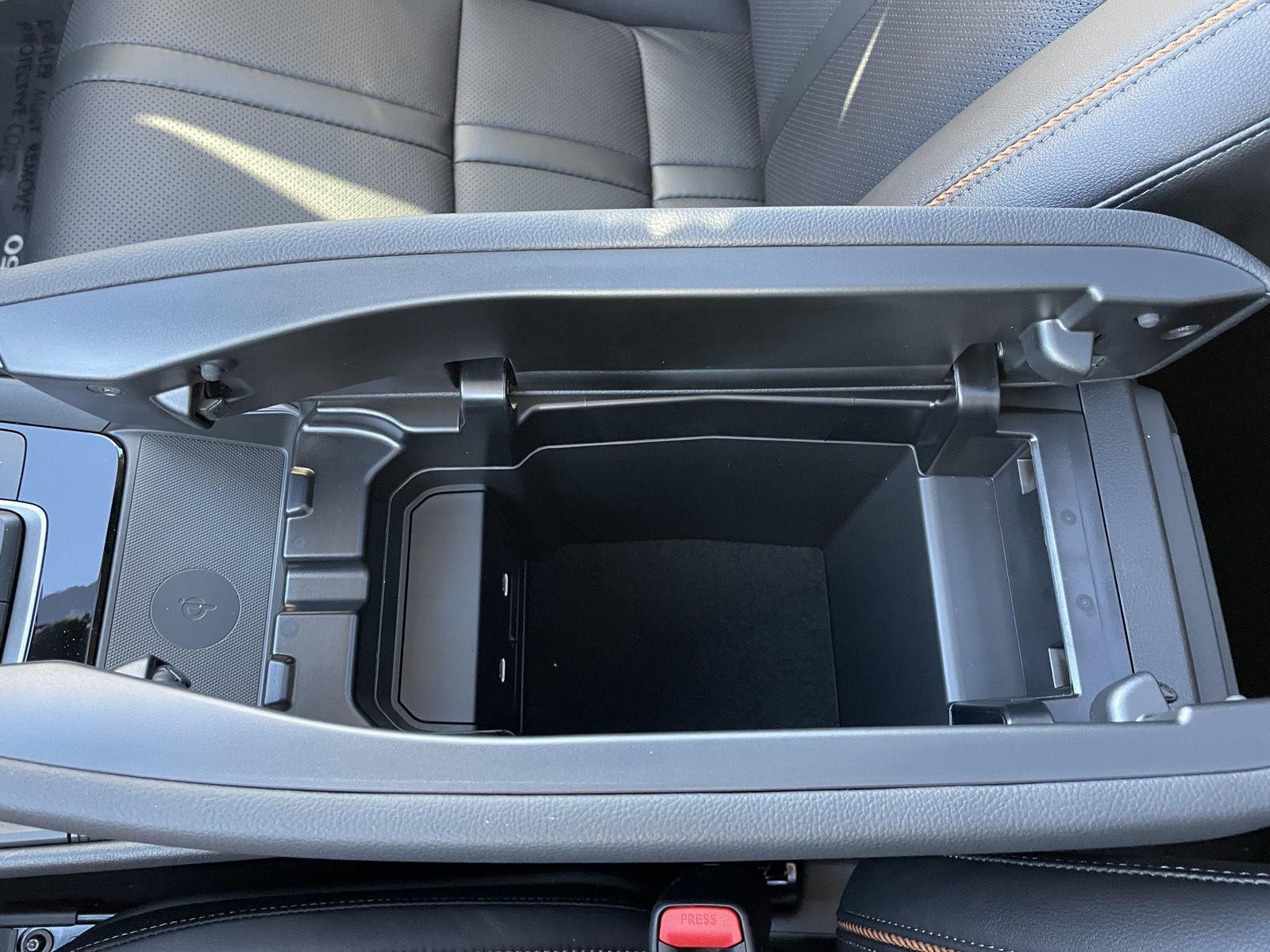 Vehicle photo 32